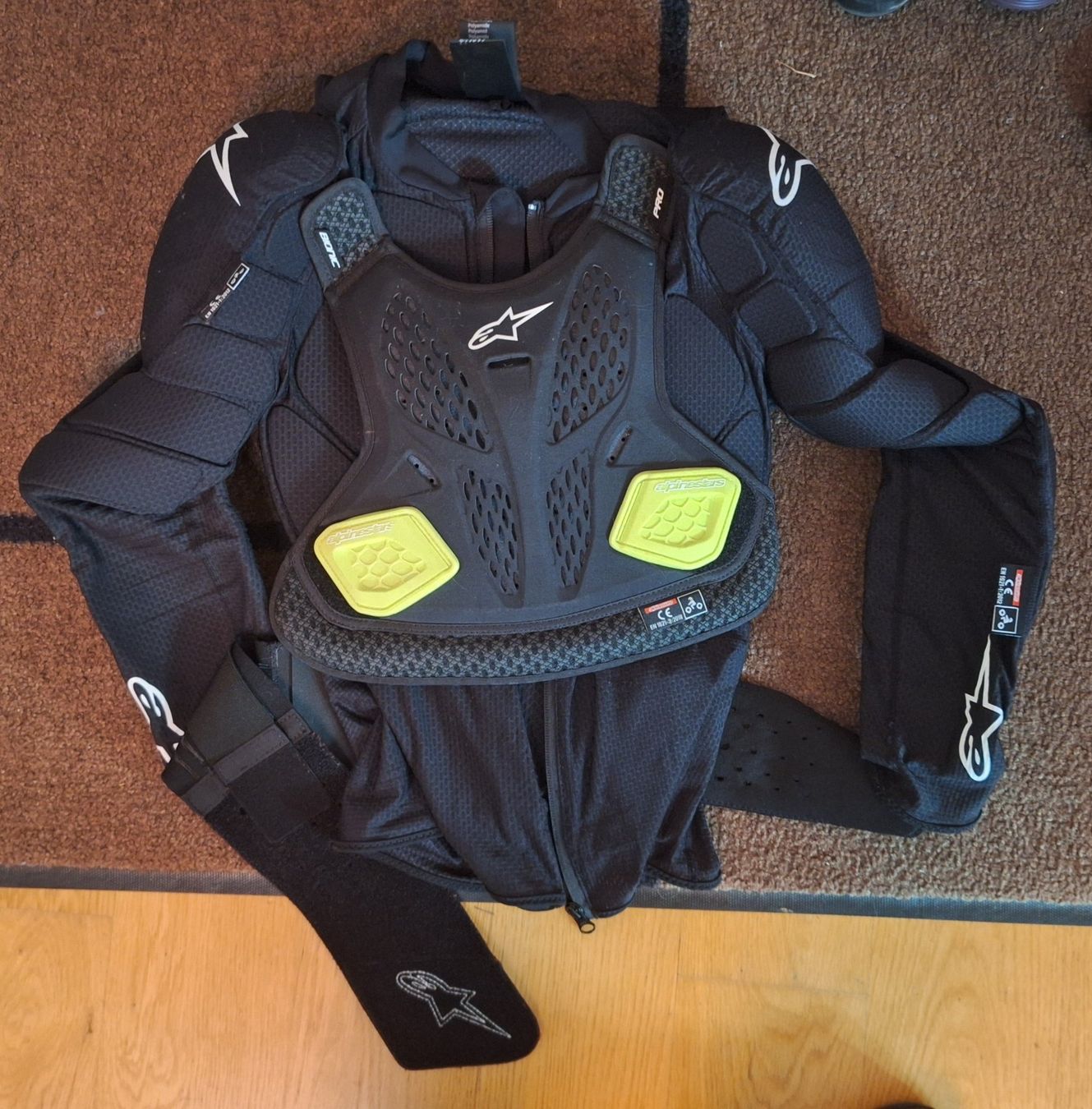 Protezioni & Imbottiture: Protektorenjacke – Usato da Pfäffikon ZH venduto da luc_v82w