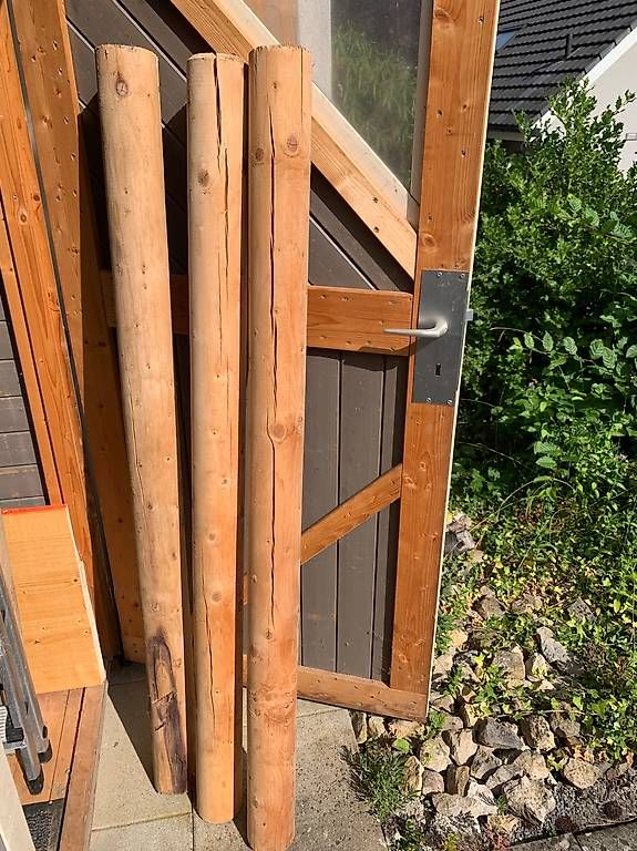 Articles en bois: Holzpfosten – D'occasion à Liestal par redfive01