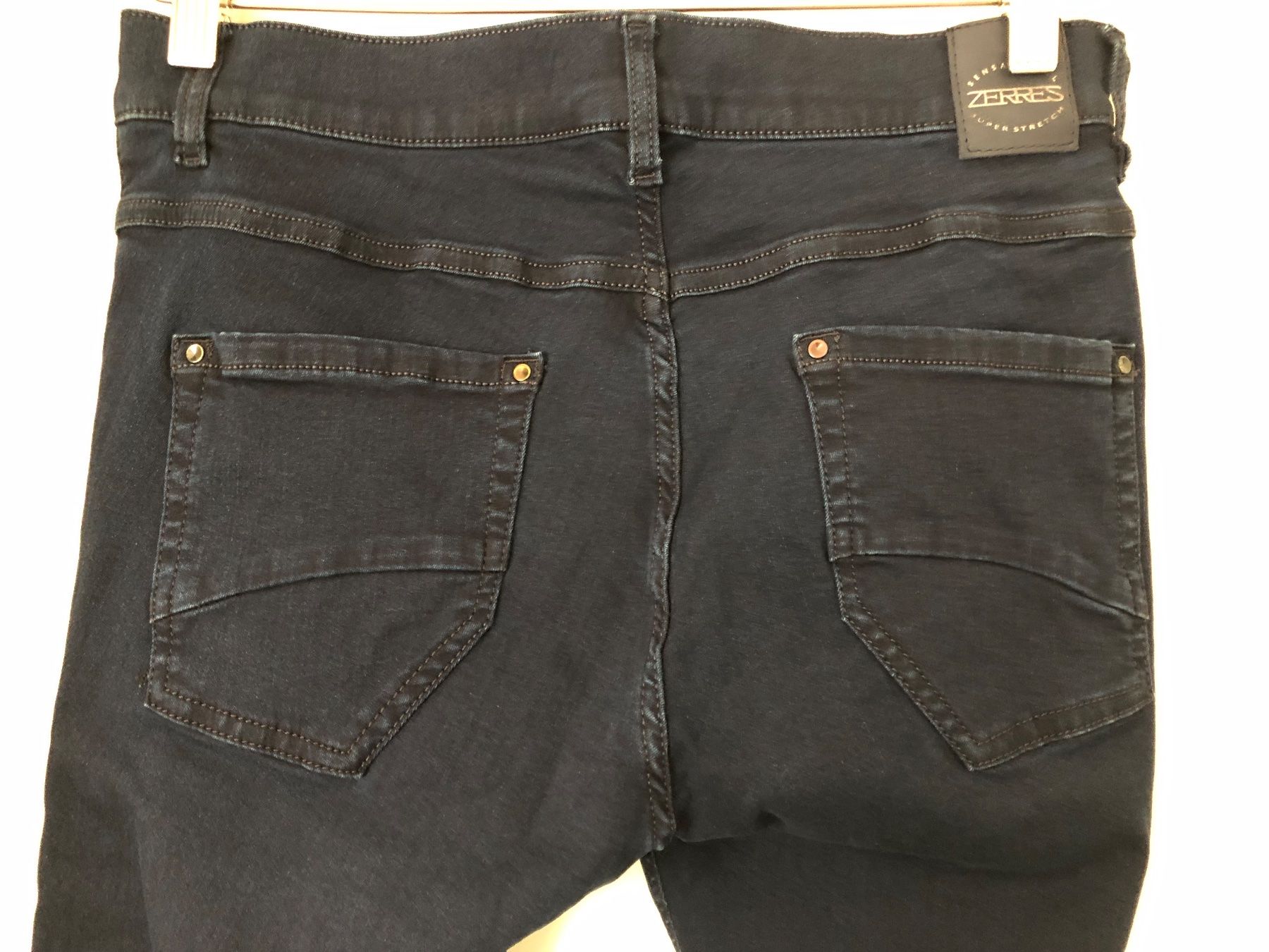 Jeans: Jeans – Nuovo (secondo la descrizione) da Arlesheim venduto da leyRum4.5 2