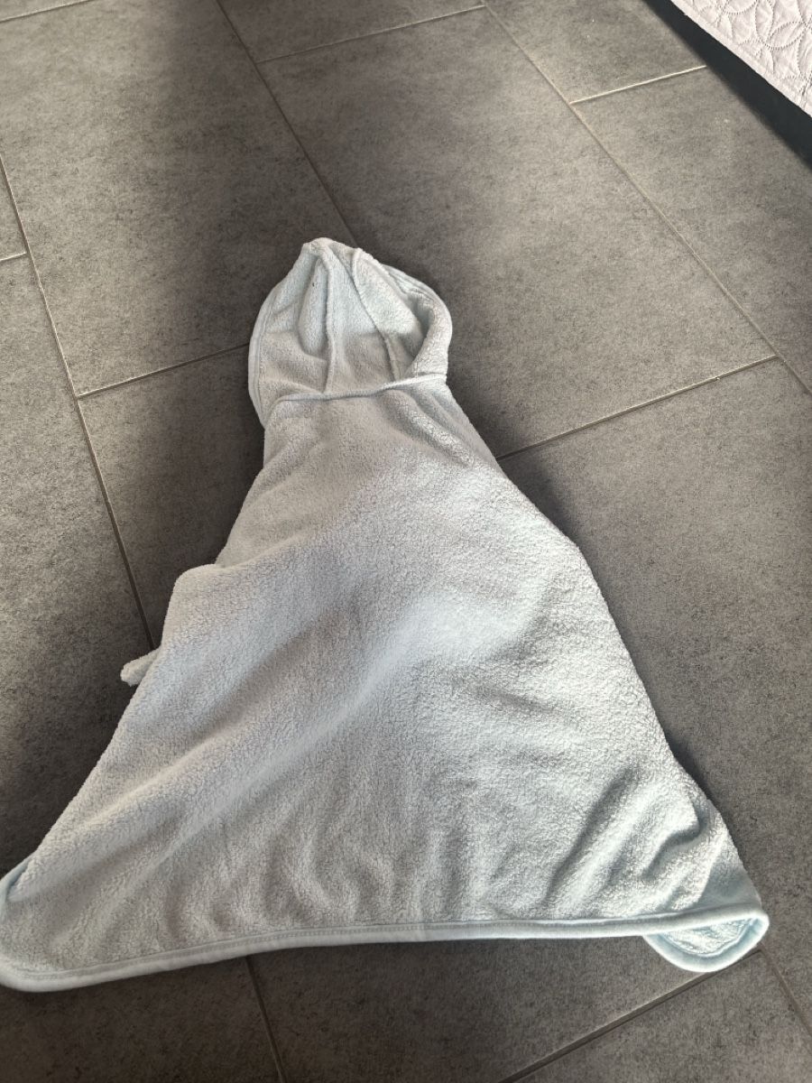 Abbigliamento: Hunde -Badetuch mit Kapuze, hellblau – Usato da Mühledorf SO venduto da Dania77 2