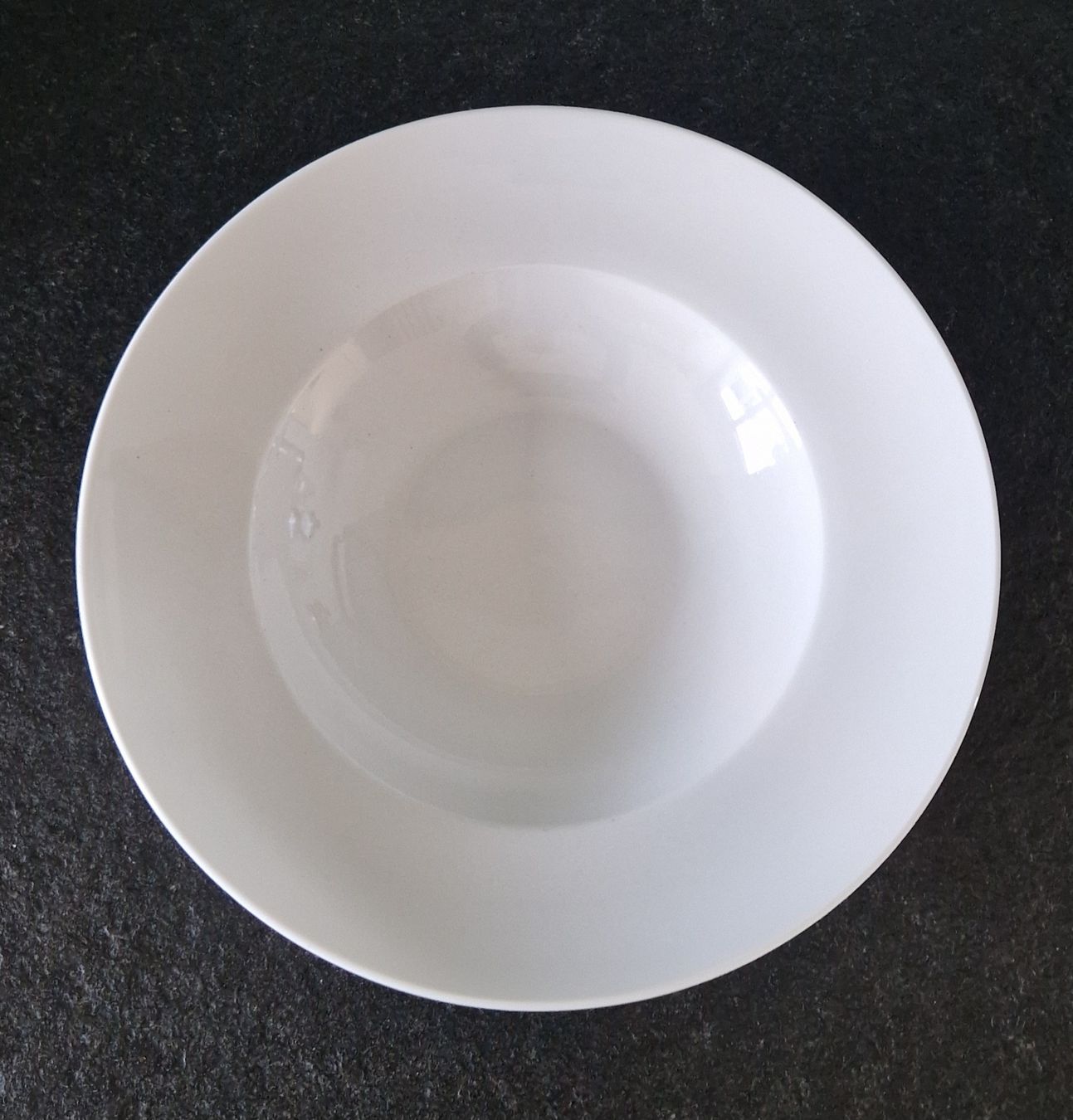 Piatti: Schöner, tiefer Teller, weiss, Durchmesser 24cm – Usato da Gasel venduto da sale65