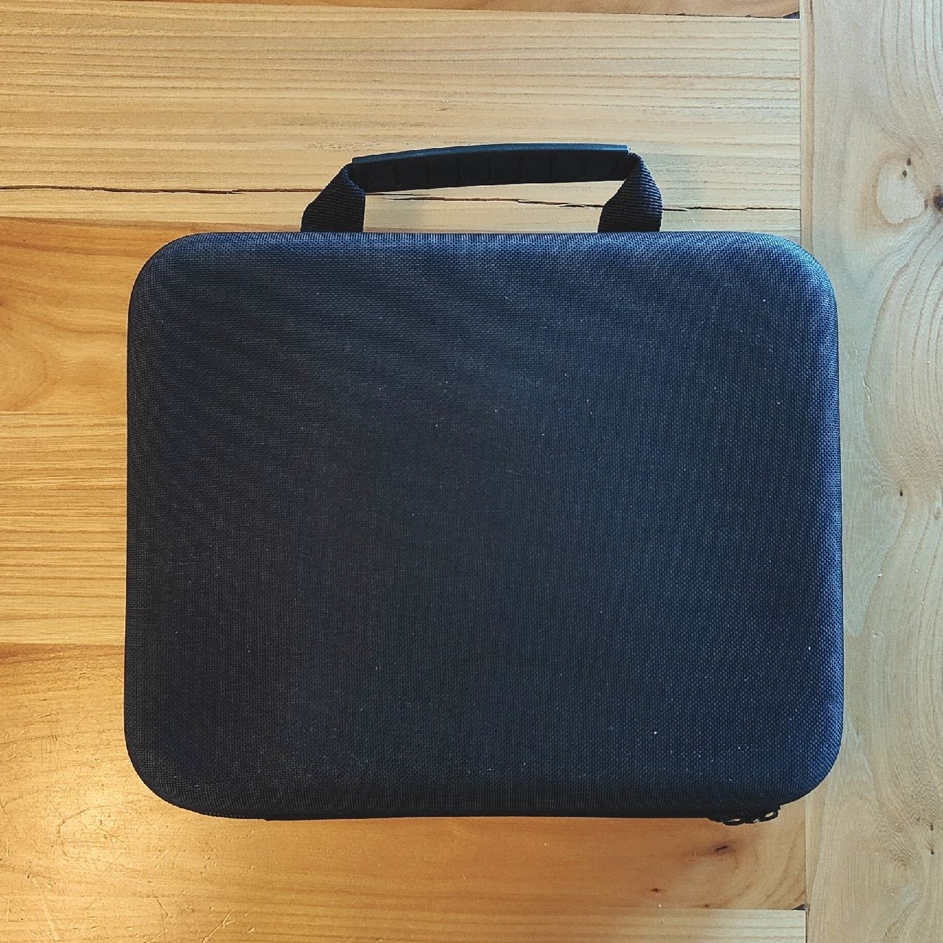 Massagegeräte: Pistolet de massage professionnel - kit complet avec embouts – Defekt aus Renens VD von sin_sdr6 2