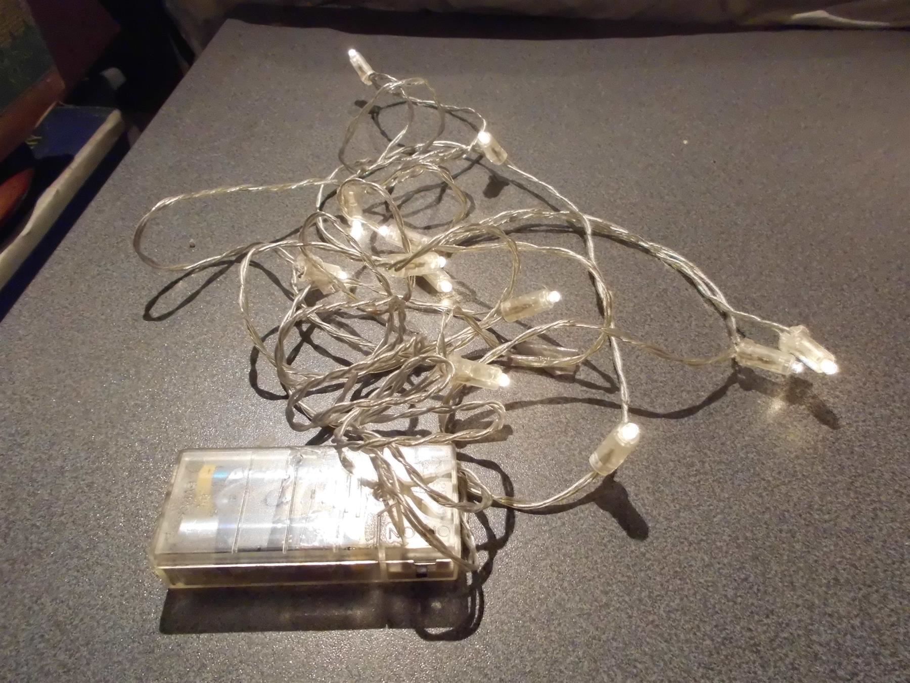 Ghirlande e barre luminose: Lichterkette / Lämpchen 12 Stück, mit Batterien – Usato da Zürich venduto da Motzkuh 1