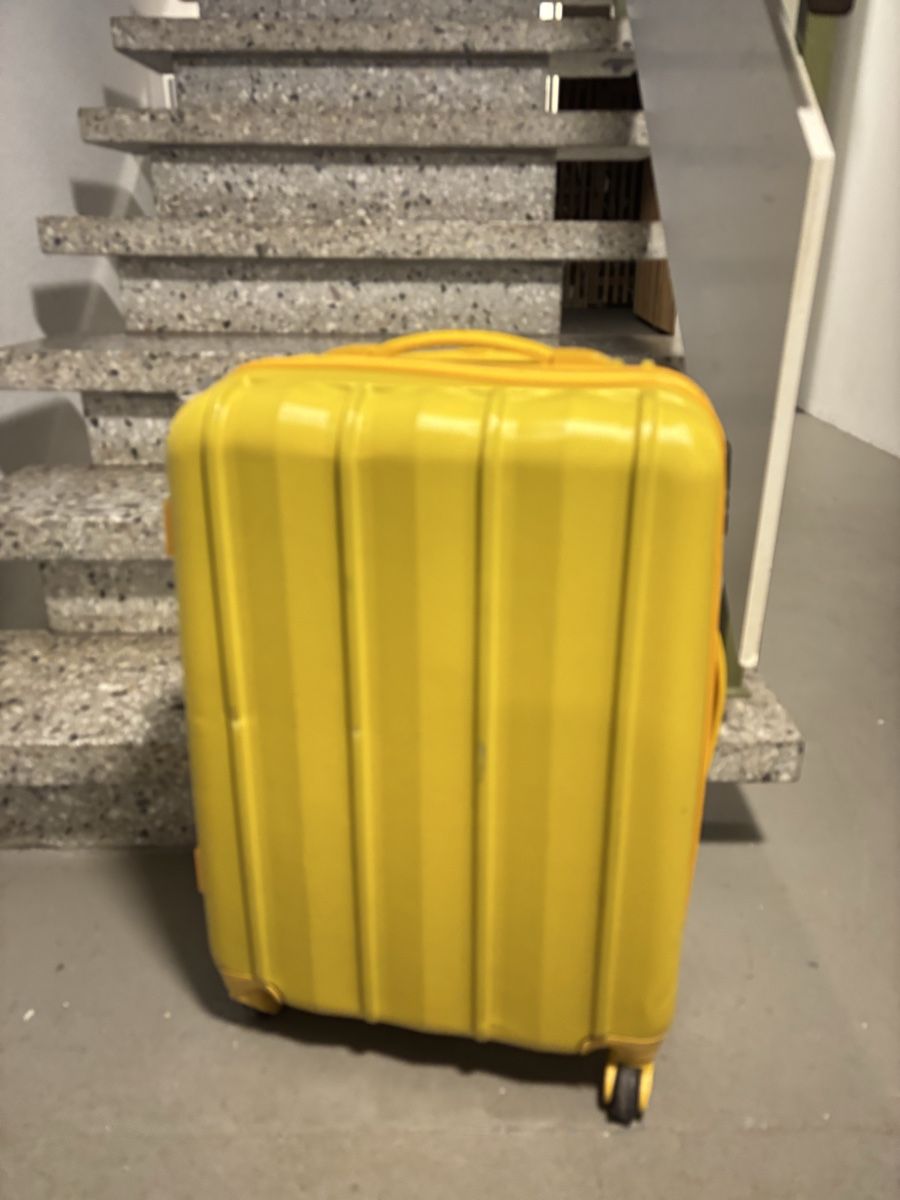 Valigie: Gelber Koffer – Usato da Forch venduto da caro_25 1