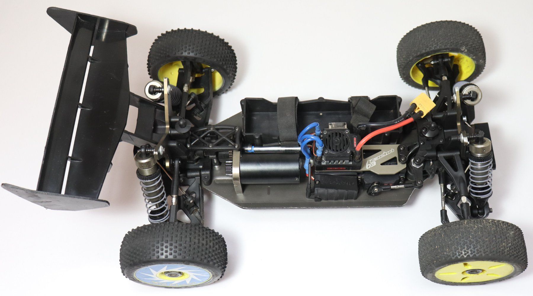 RC Kits de montage: Hobao Hyper E9 4S Buggy Brushless 1:8 – D'occasion à Frick par volvo850driver 4