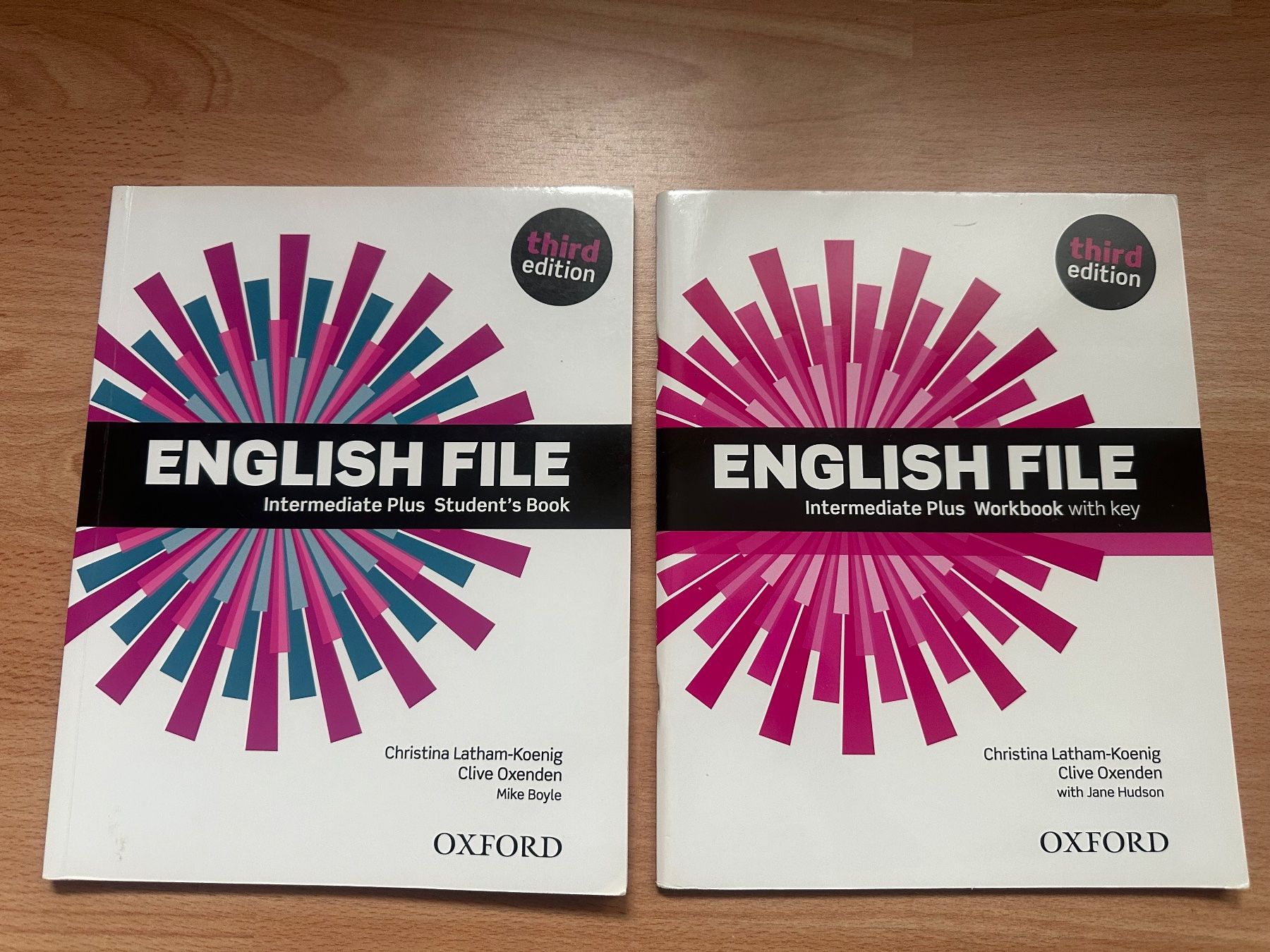 Libri: Top! Buch, English File Intermediate Plus, Third Edition – Usato da Oberglatt ZH venduto da qilinw