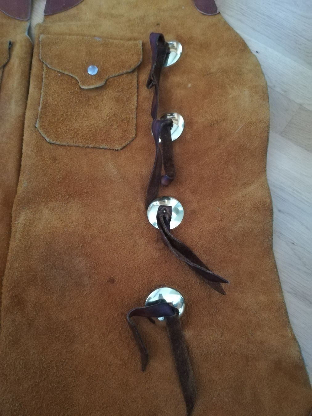 Hosen: Western Chaps Leder hellbraun mit Conchos gebraucht – Gebraucht aus Luzern von Amenophis1 8