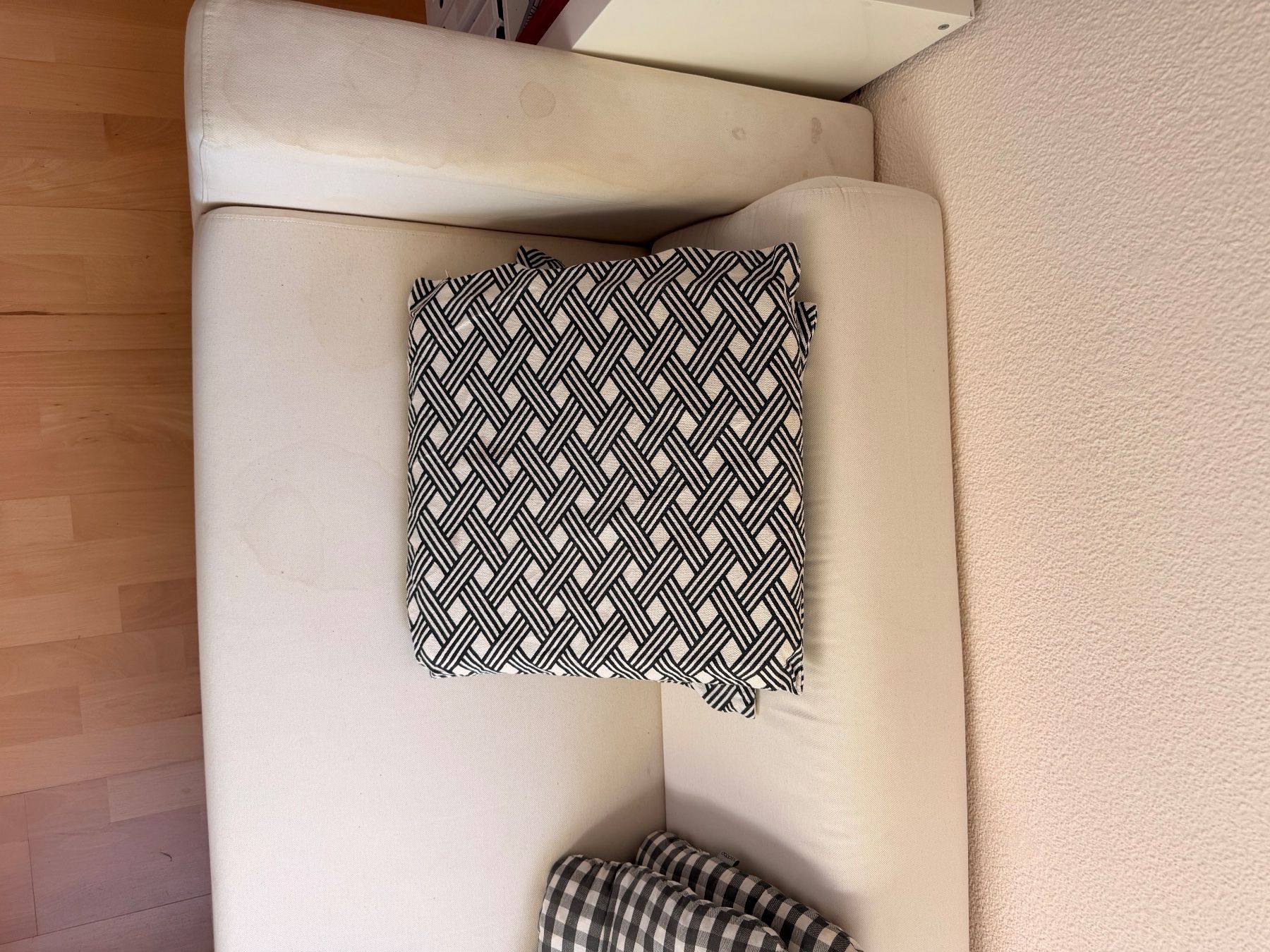 Ikea Sofas: Sofa weiss gebrauchter Zustand – D'occasion à Greifensee par dav_56sb 2