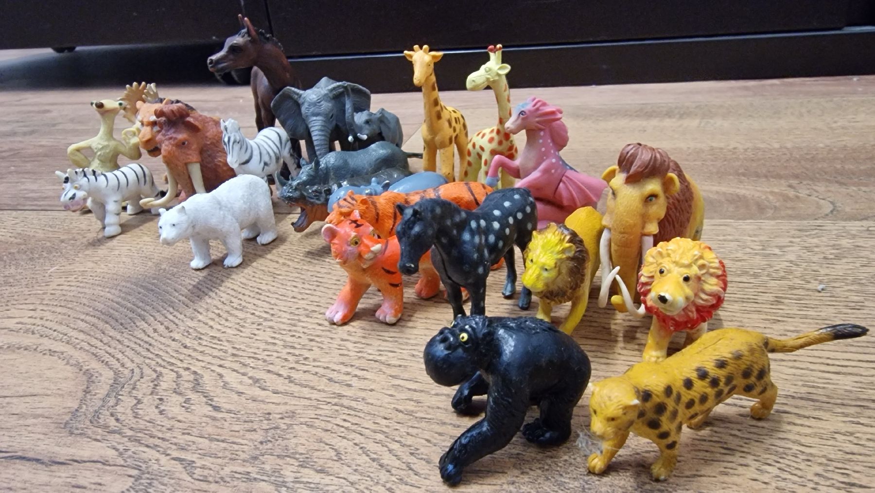Figurines: Safari Tierfiguren Set – D'occasion à Mönchaltorf par nzhuravel 2