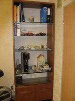 Laden- Bürogestell freistehend Glastablare, Schubladen  