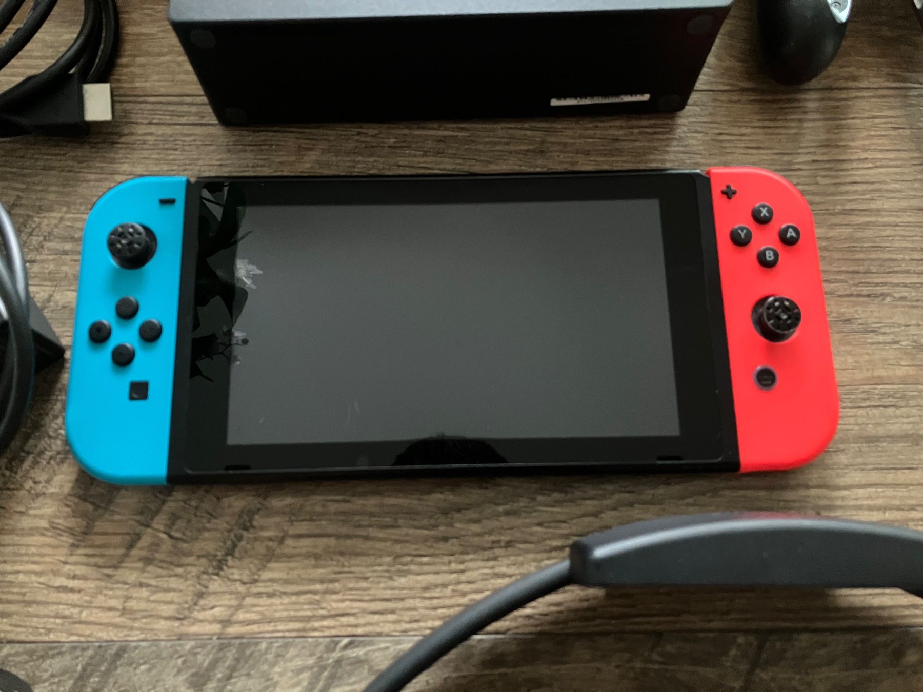 Nintendo Console: Nintendo switch + manette + jeu – Usato da Châtel-St-Denis venduto da Lestresorsdugrenier 1