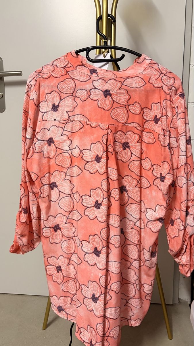 Camicette: Sommerliches Blusentop mit Blumenprint, Gr. M, – Usato da Fehraltorf venduto da ali_8wp6 1