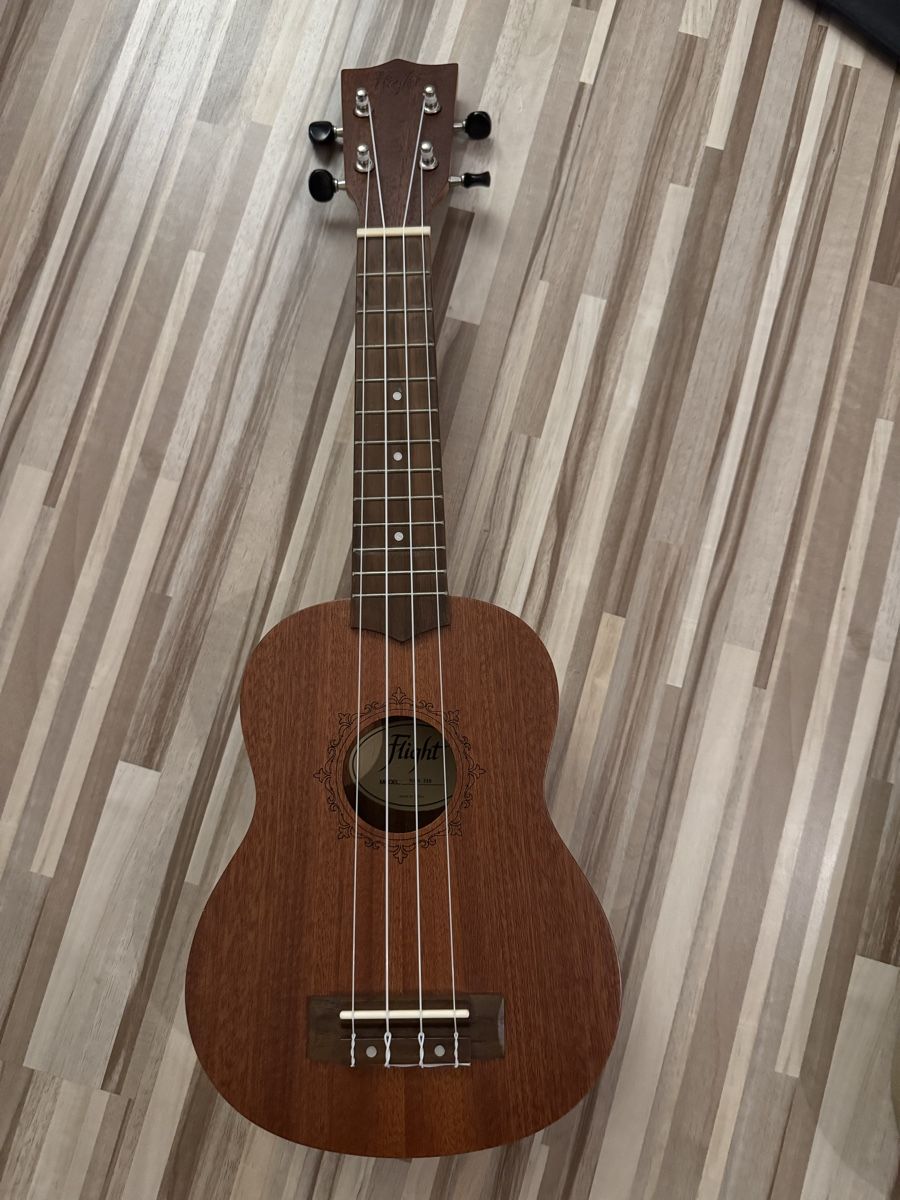 Musikinstrumente: Flight Ukulele – Neu (gemäss Beschreibung) aus Langenthal von nin_7dch