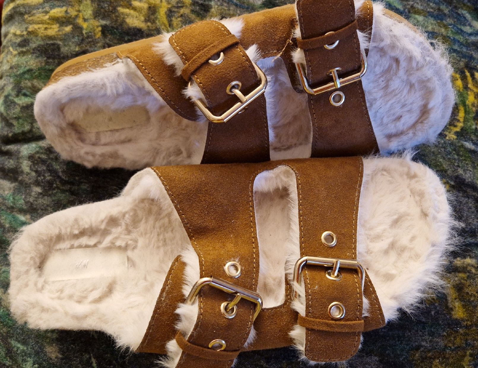H&M Scarpe da donna: Neue Pantoletten /  Gr. 38 mit Warmfutter! – Nuovo (secondo la descrizione) da Oberengstringen venduto da Sheera7