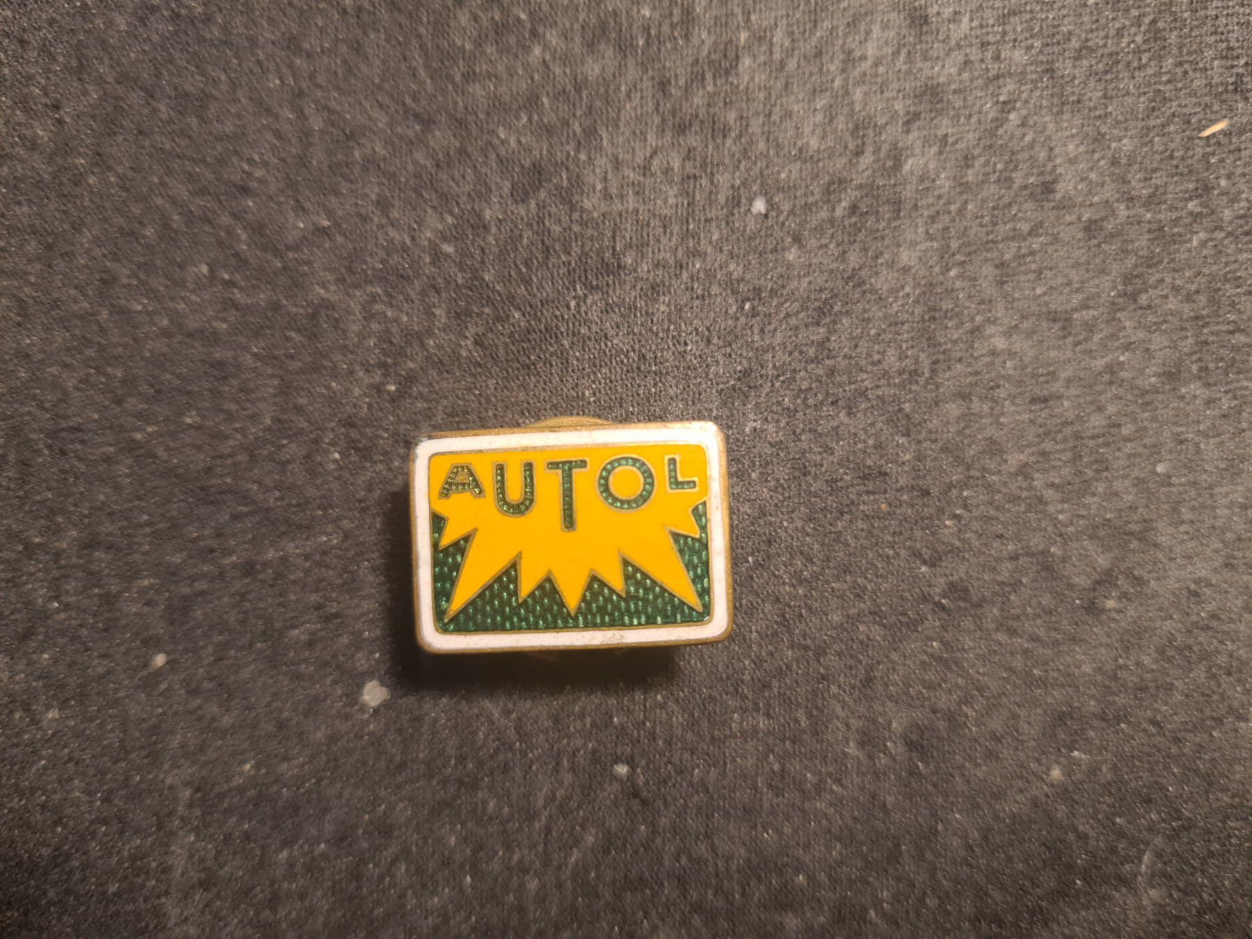 Placchette & Badge: AUTOL  BAGE  VINTAGE  COLLECTION – Usato da Bellevue venduto da BURGOLMANIA