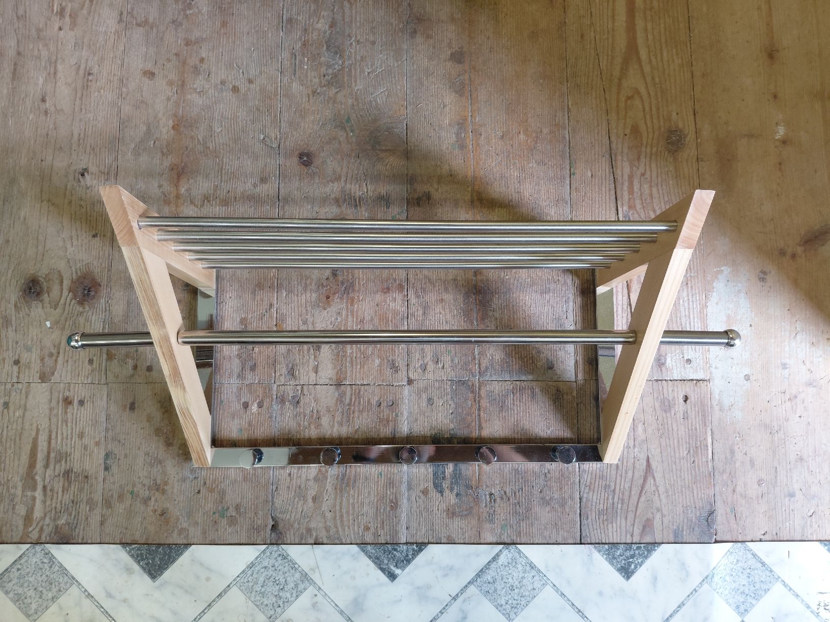 Garderobe: Wandgarderobe / Hutablage Holz/Metall  – Gebraucht aus Zürich von Hstgler