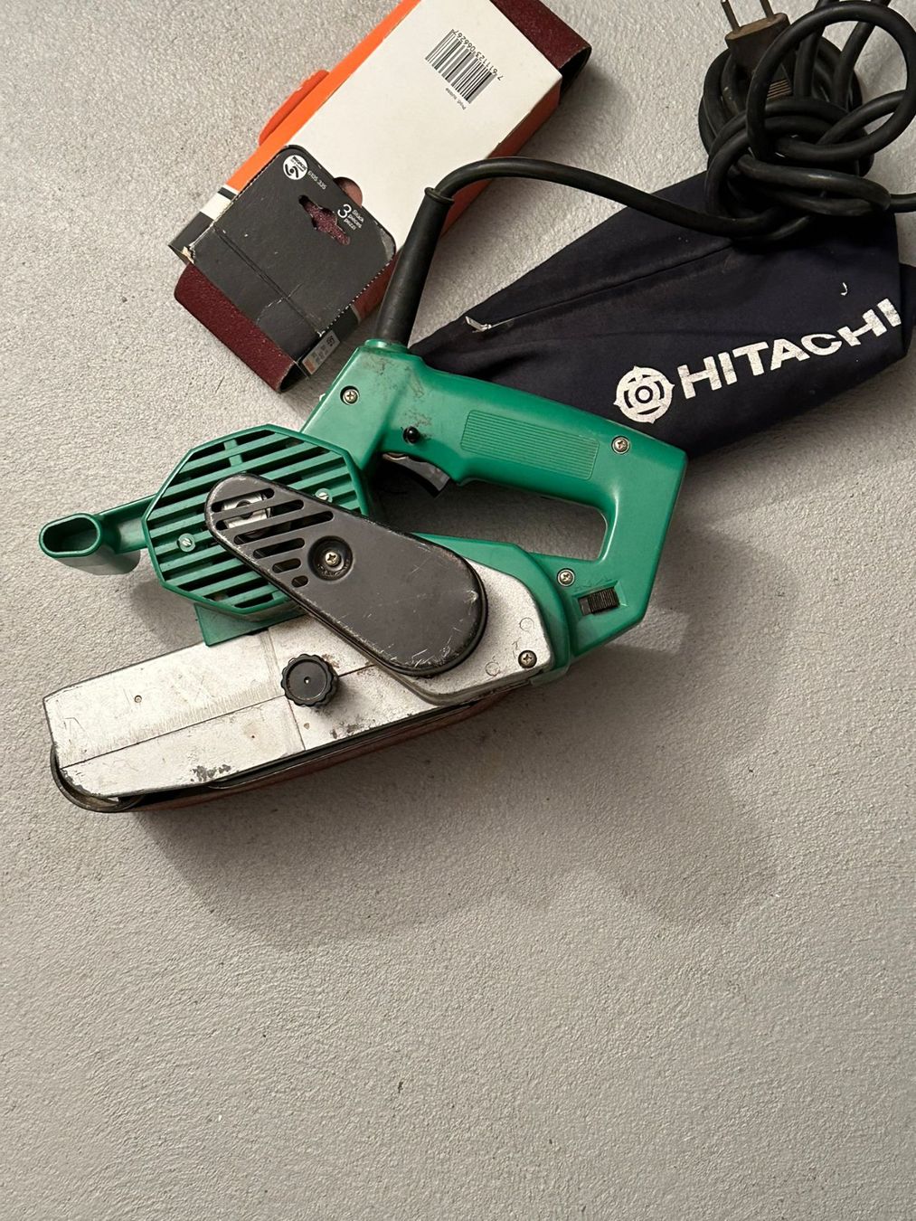 Hitachi Smerigliatrici & Lucidatrici: Hitachi Bandschleifer SB-75 – Usato da Burgdorf venduto da interstellar2 3