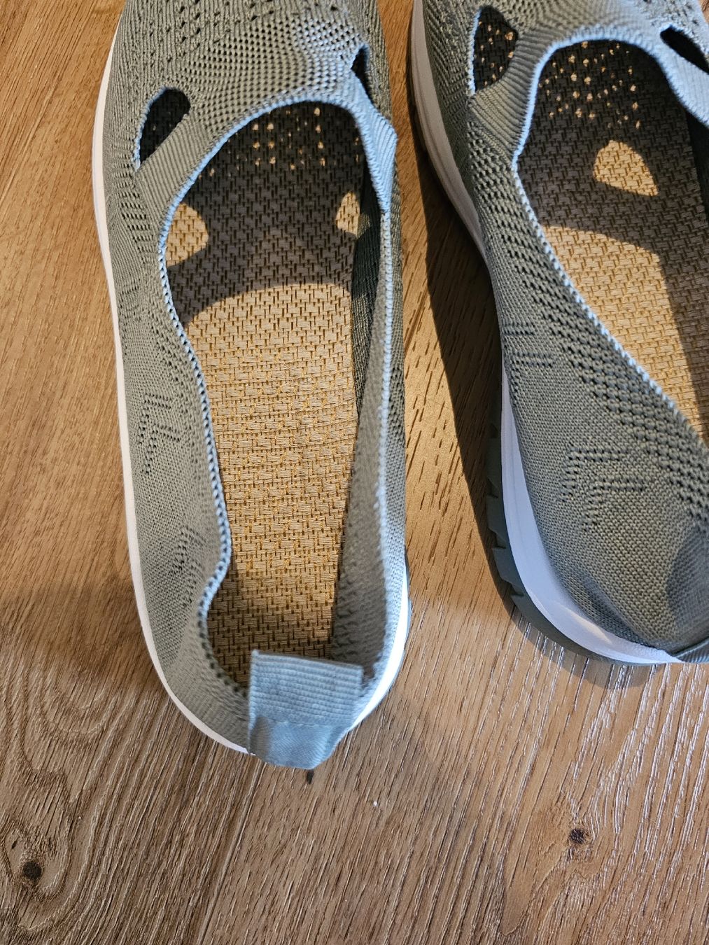 Scarpe da donna: Sommerschuhe 43 olivefarben NEU – Nuovo (secondo la descrizione) da Büttikon AG venduto da PAM120319 1