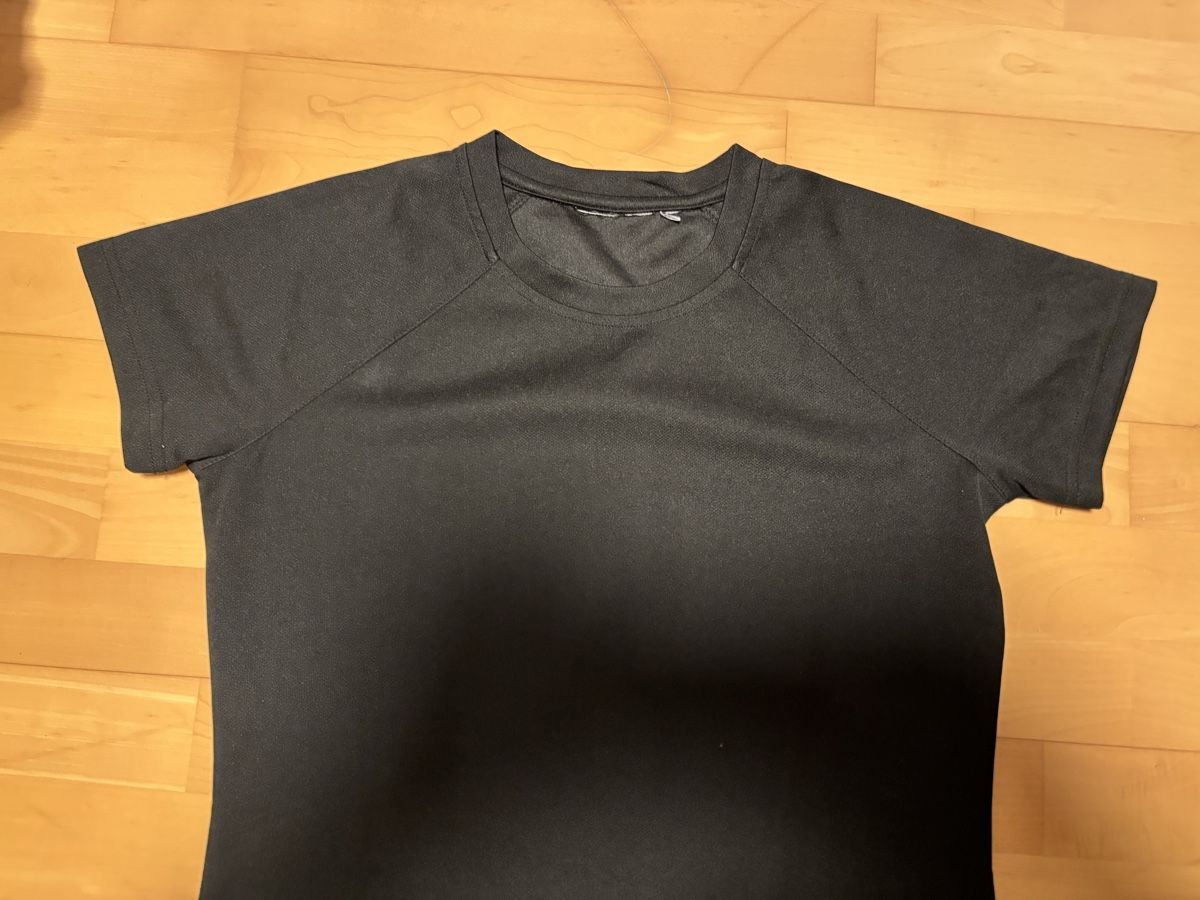 T-Shirts: Sport Tshirt 36 schwarz – Gebraucht aus Kesswil von Branca-01 3