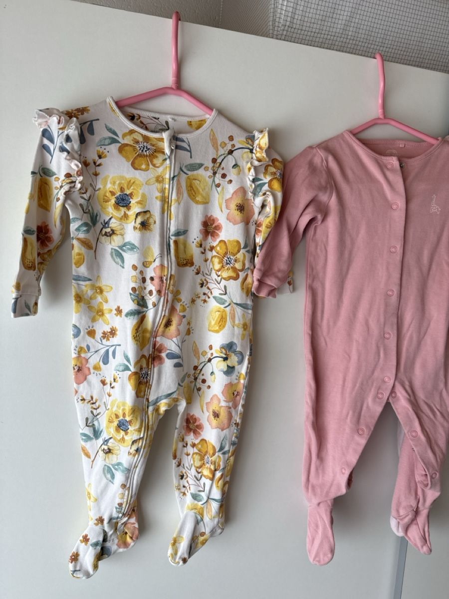 Lotti & Set di vestiti: Strampler von nextbaby 12M – Usato da Bettwiesen venduto da Maori6 1