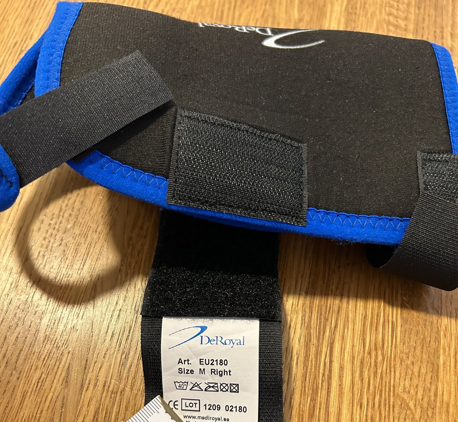 Guanti & manicotti: Stützender Handgelenk-Handschuh "DeRoyal" (Gr M) – Usato da Küsnacht ZH venduto da filo_fila8700 9