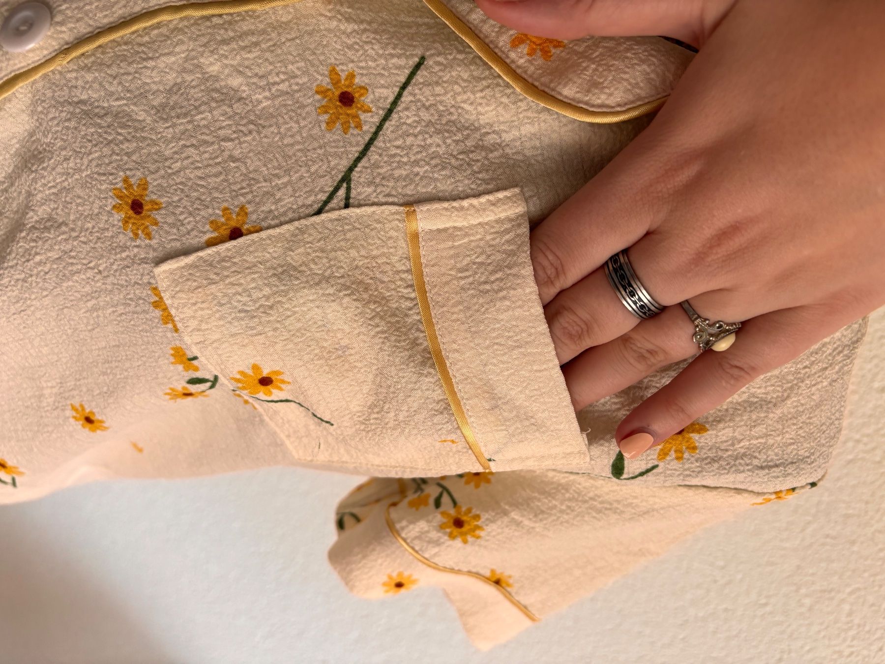 Negligees & Pyjamas: Pyjamaset kurzarm gemustert Grösse M neuwertig – Gebraucht aus Fraubrunnen von Sxhiina01 2
