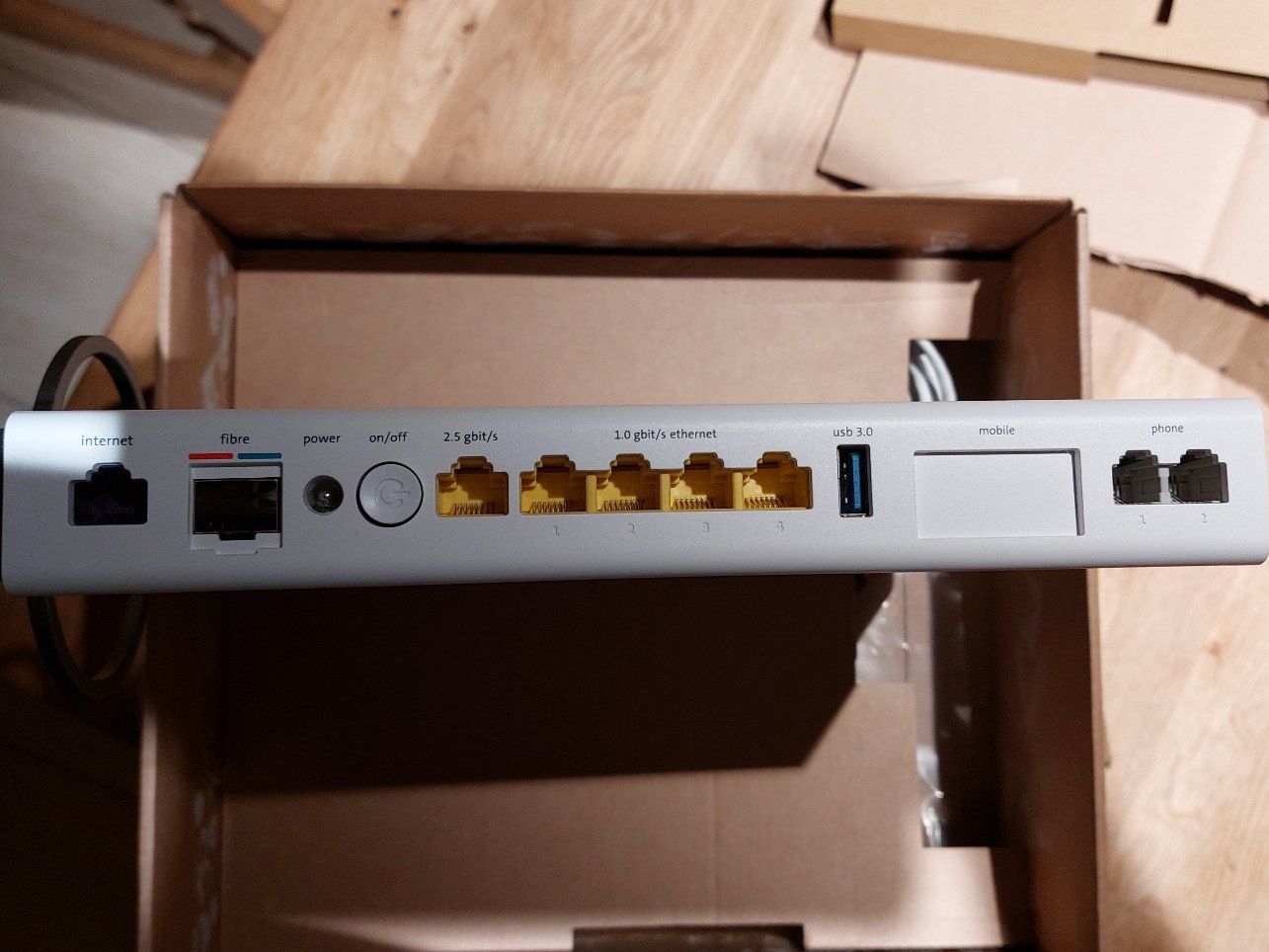 Swisscom Modems & Routeurs: Swisscom Internet-Box 3 – Neuf (Voir description) à Zizers par Buab 1