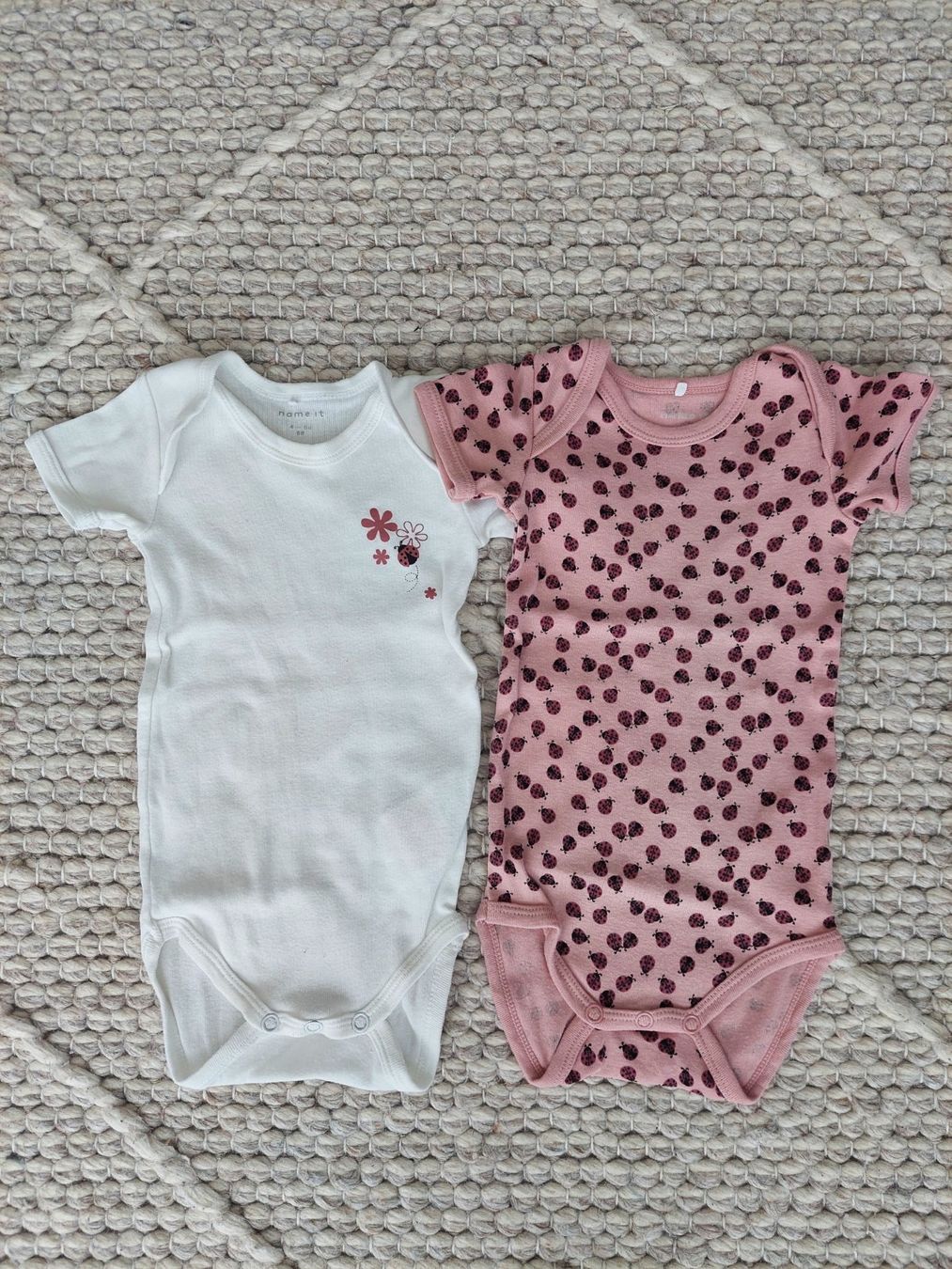 Lotti & Set di vestiti: Bodies Gr. 68 – Usato da Unterägeri venduto da del_x5dk 1