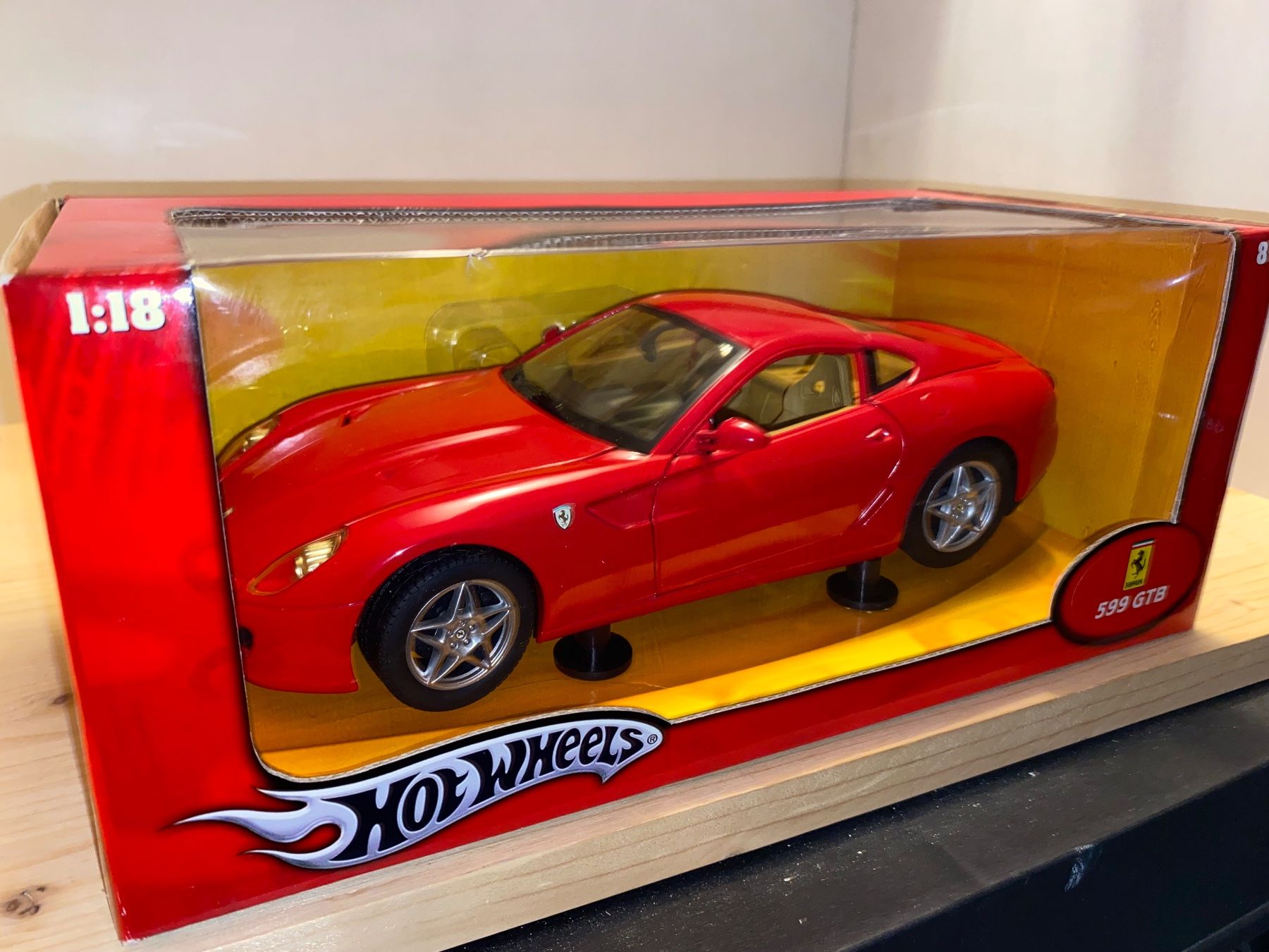 Ferrari Modellini d'auto: Ferrari 599 GTB 1/18 – Nuovo (secondo la descrizione) da Wohlen AG venduto da PrivatSammlung