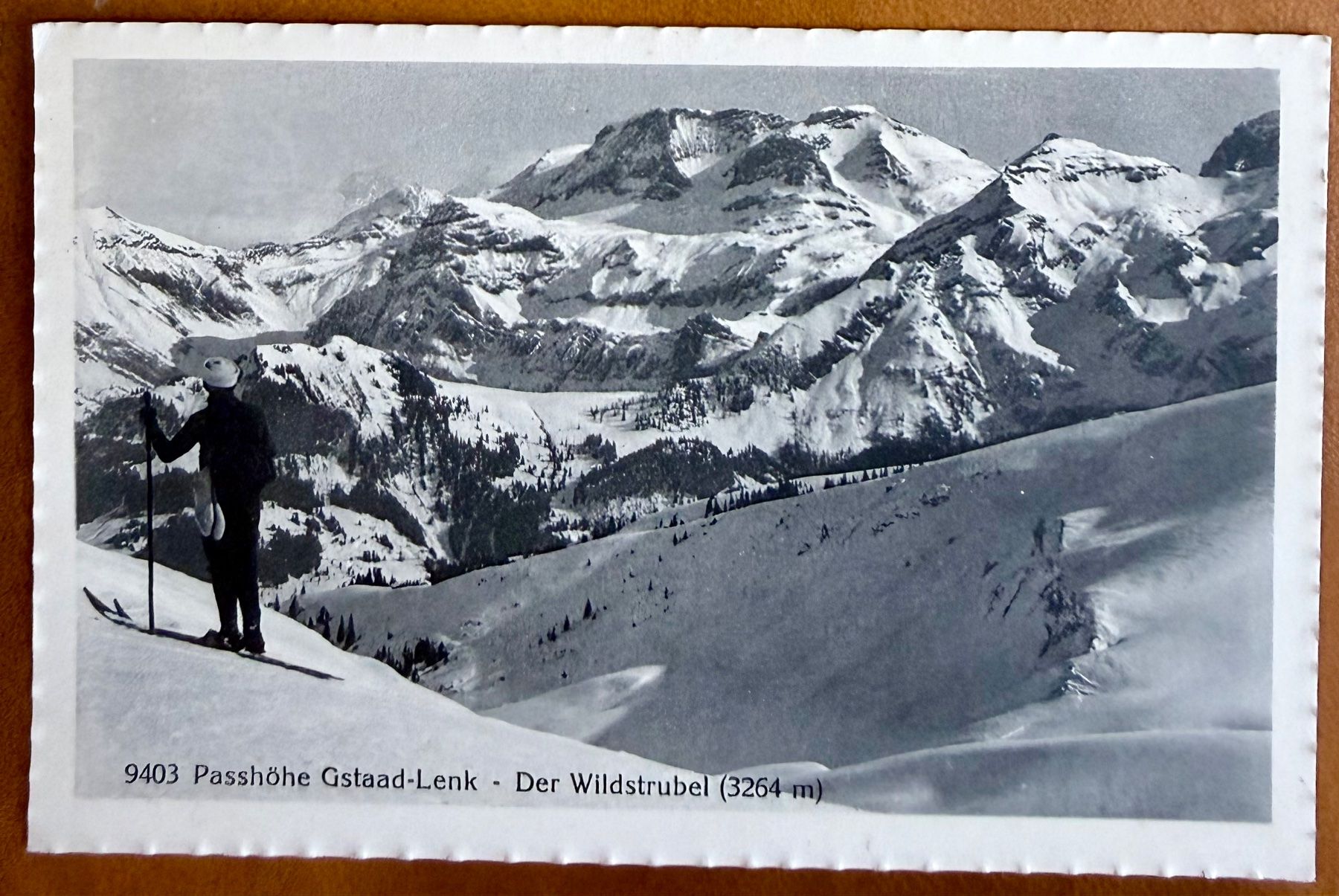 Cartoline postali: Gstaad - Lenk - Passhöhe - Skieur - AK – Usato da Lutry venduto da Ediego