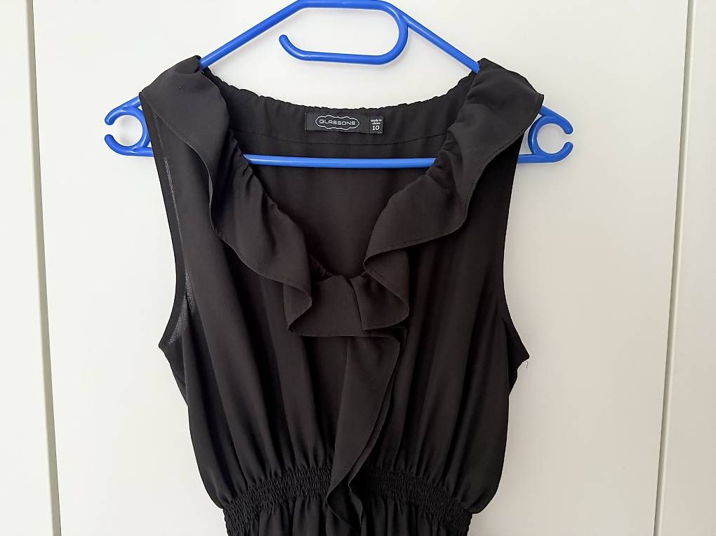 Vestiti: Cocktailkleid Schwarz Gr. 36/38 – Usato da Altendorf venduto da Anjapple 1