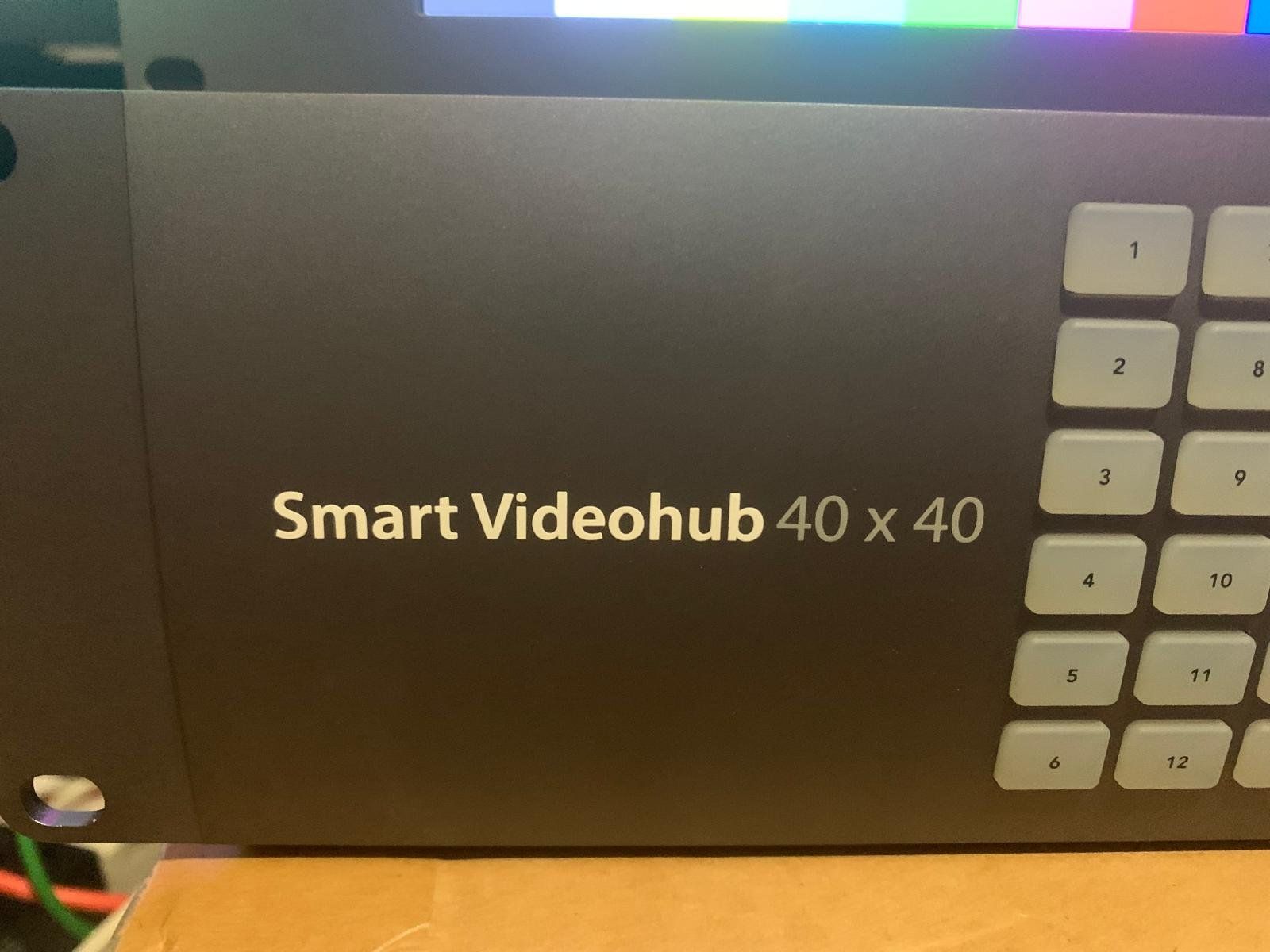Blackmagic Convertitori: Blackmagic smart videohub 40x40 – Usato da Genève venduto da khazrif