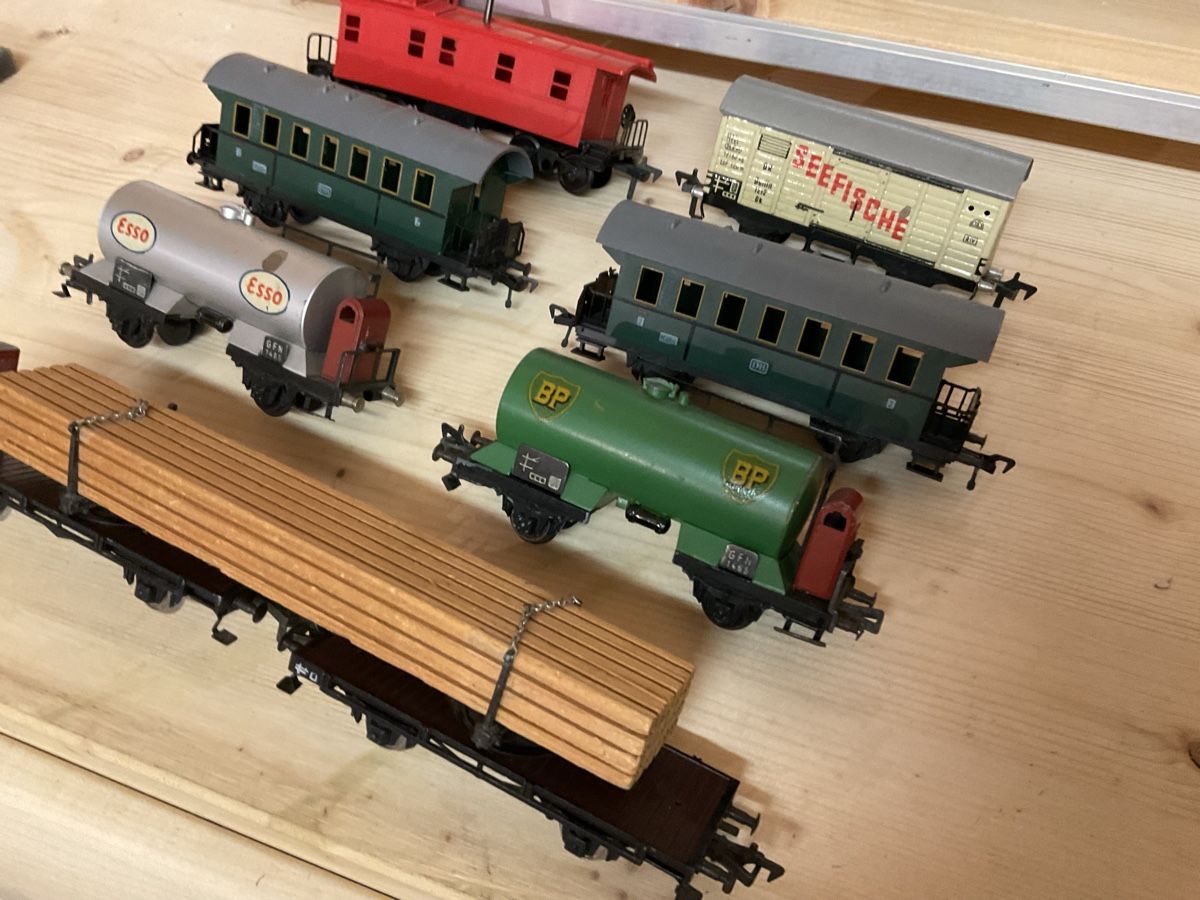 Fleischmann Modelleisenbahnen: 7 x Fleischmann  – Gebraucht aus Wald ZH von Sbbemilio 2