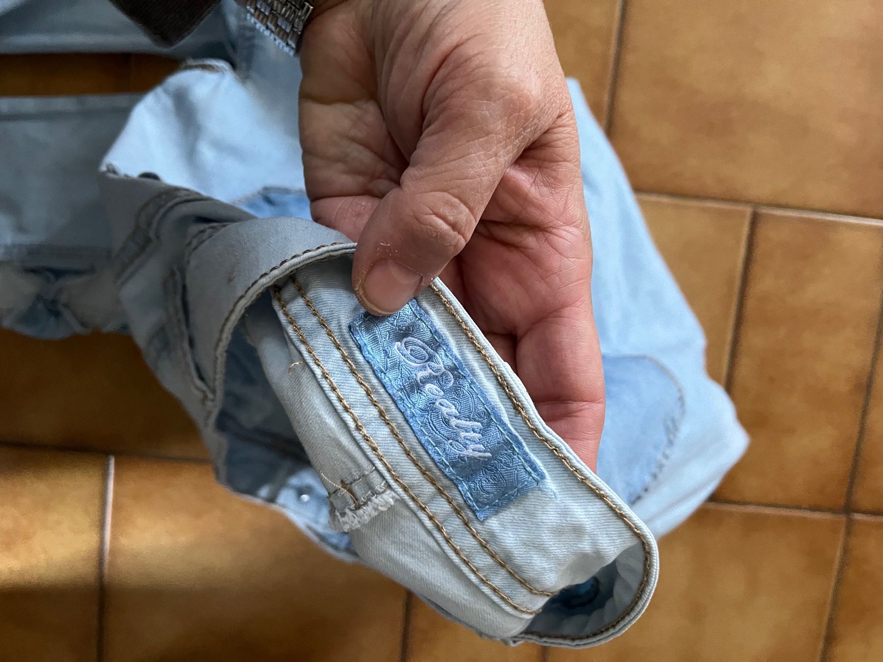Jeans: Pantalon jeans Taille 38 maman – Usato da Veyrier venduto da kimedovapa 2