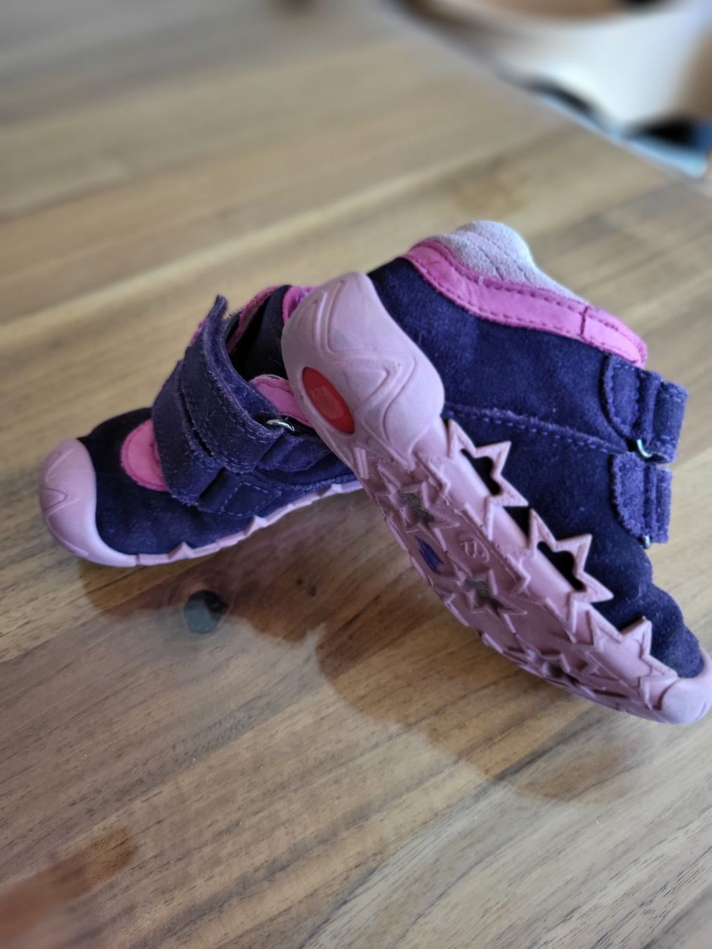 Elefanten Scarpe per ragazze: Laufschuhe Gr 22 Elefanten – Usato da Ennetbaden venduto da Vicky12 1