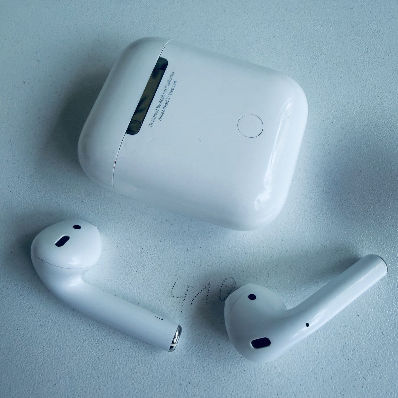 Apple Cuffie: Original Apple AirPods 2 Gen. Wireless Kopfhörer & Case – Usato da Basel venduto da MY.AIRPODS.SHOP 4