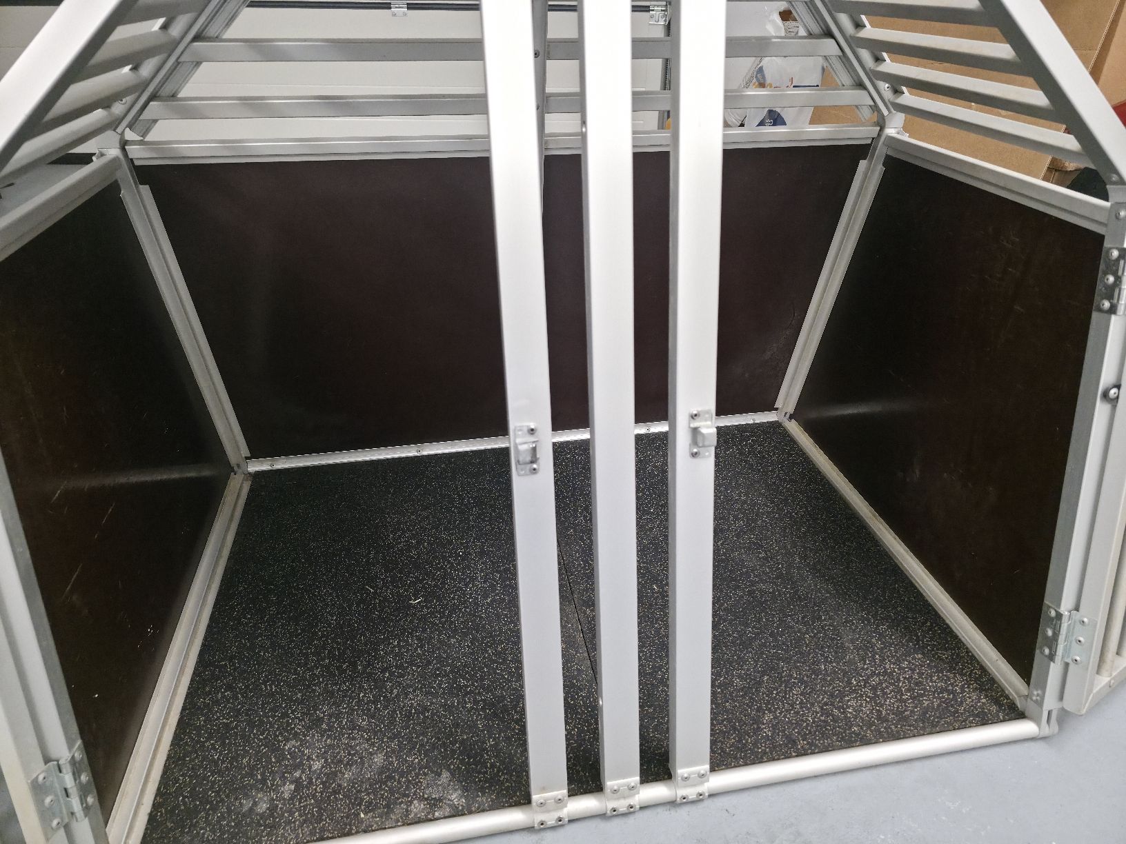 Gabbie, trasporto & Sicurezza: Hundebox  – Usato da Grenchen venduto da stinker871 3