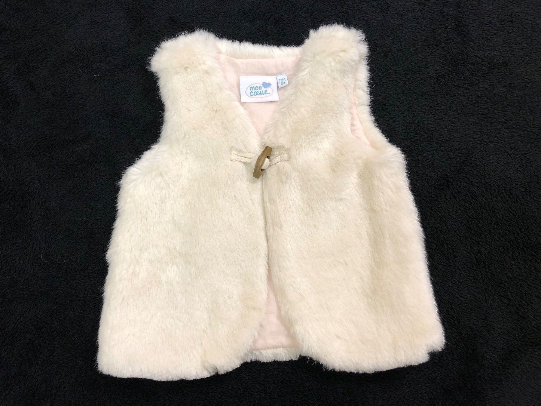 Sonstige Kleidung: Süsses flauschiges Gilet, 80 – Gebraucht aus aarau von A.Naef