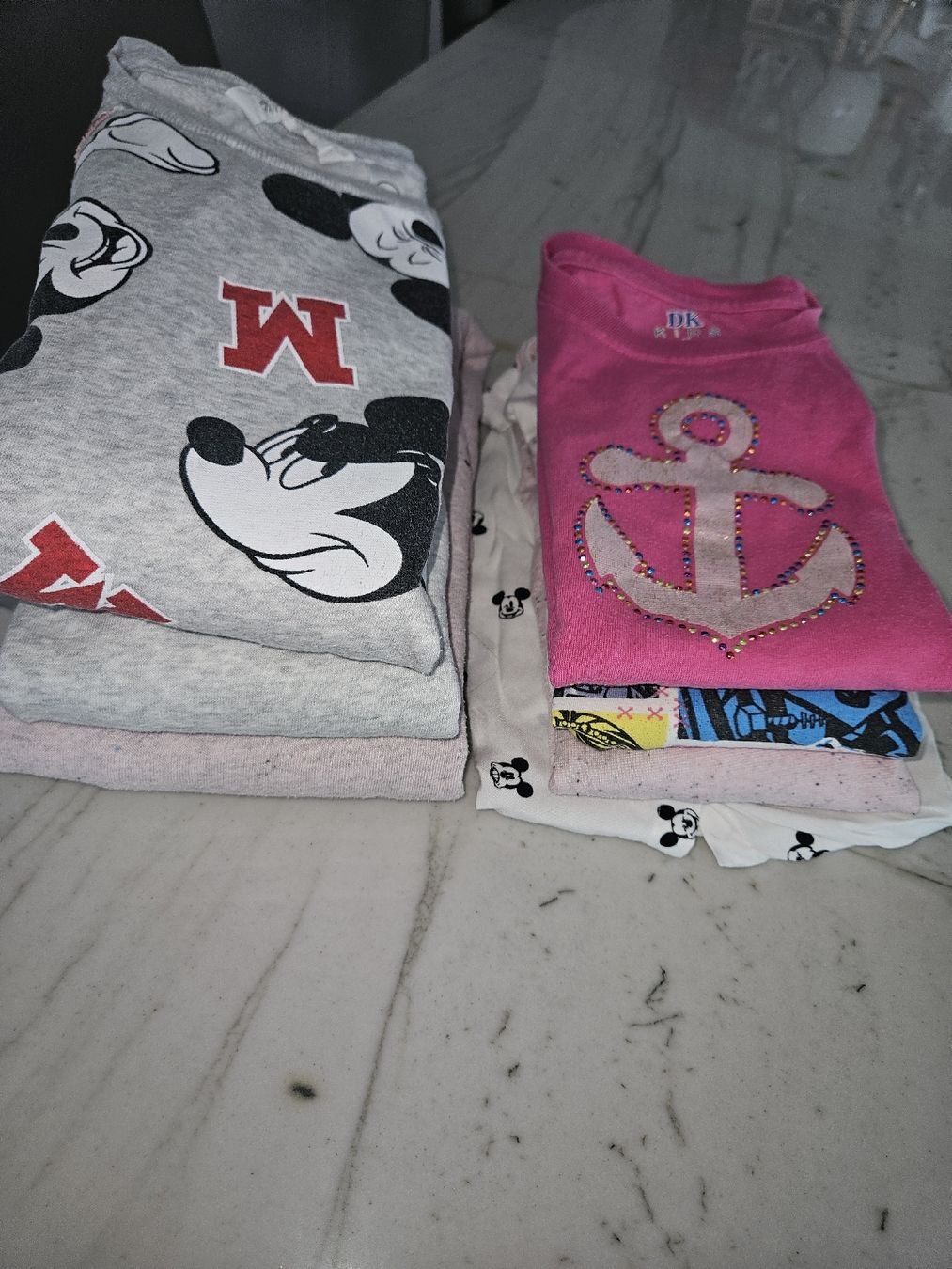 Lotti & Set di vestiti: Kinder Kleiderpaket mit Mickey Mouse Gr. 146/152 – Usato da Kloten venduto da Tacha_gb 2