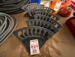 8 Schlauchaufhänge-Vorrichtungen (Lot 404) 8108 Dällikon
