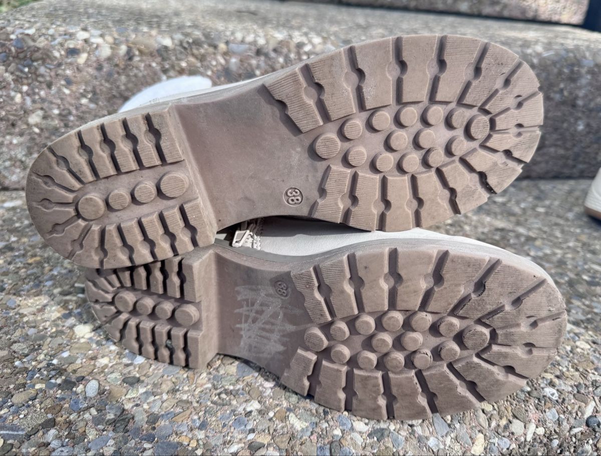 Skechers Schuhe für Mädchen: 2x Winterschuhe 38 – Gebraucht aus Rickenbach SO von ByeByeFundus 6