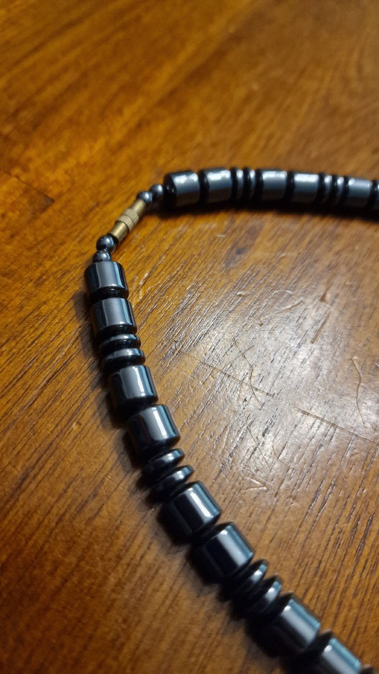 Catenine: Hämatit Halskette Schmuck  ca 45cm neu – Nuovo (secondo la descrizione) da Urtenen-Schönbühl venduto da Saints67 1
