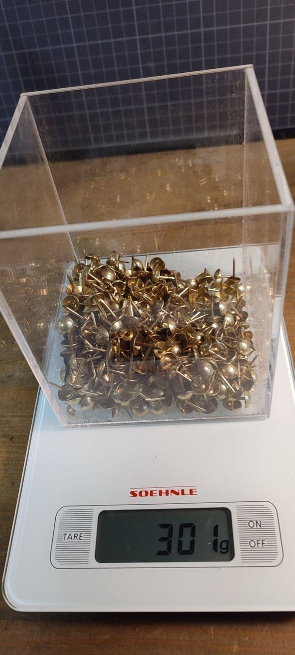 Alle Werkzeuge: Alte Polsternägel Gold glanz 500stk – Gebraucht aus Gelterkinden von MYSTOREFORYOU4460 1