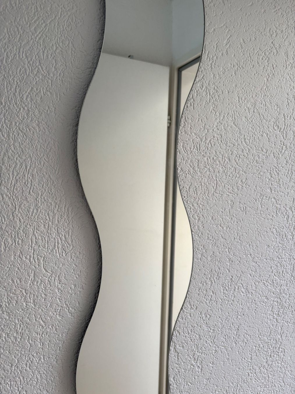 Ikea Spiegel: Wandspiegel, gewellt – Gebraucht aus Kloten von sue07 3