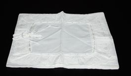 Kissenbezug mit Spitze weiss 32x35cm (1)