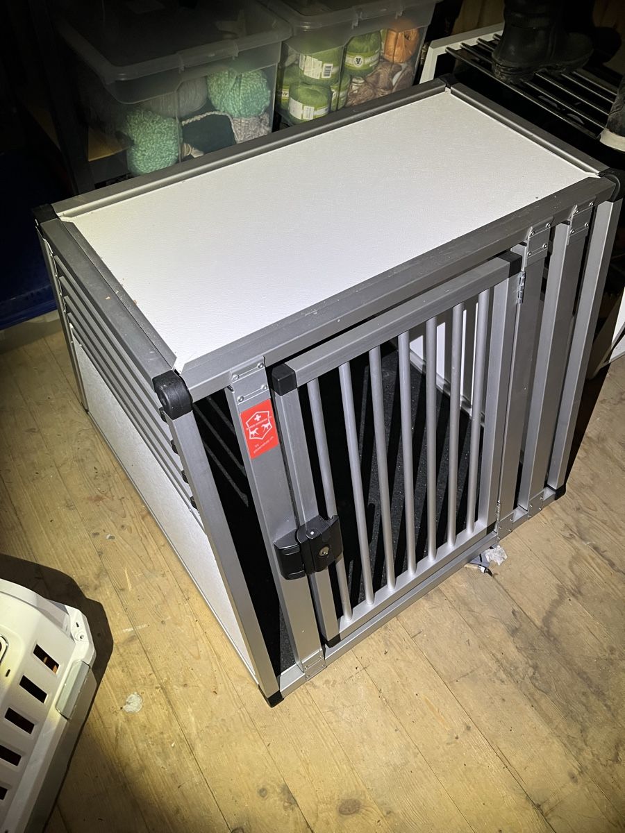 Cucce & Letti: Hundebox – Usato da Saland venduto da VOLVOV70R