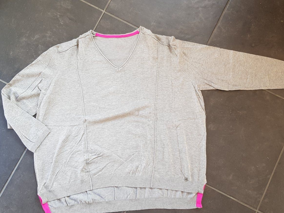 Kleiderpakete: 4 schöne Pullover, Grosse Grössen – Gebraucht aus WALTERSWIL SO von thb_ybm8 3