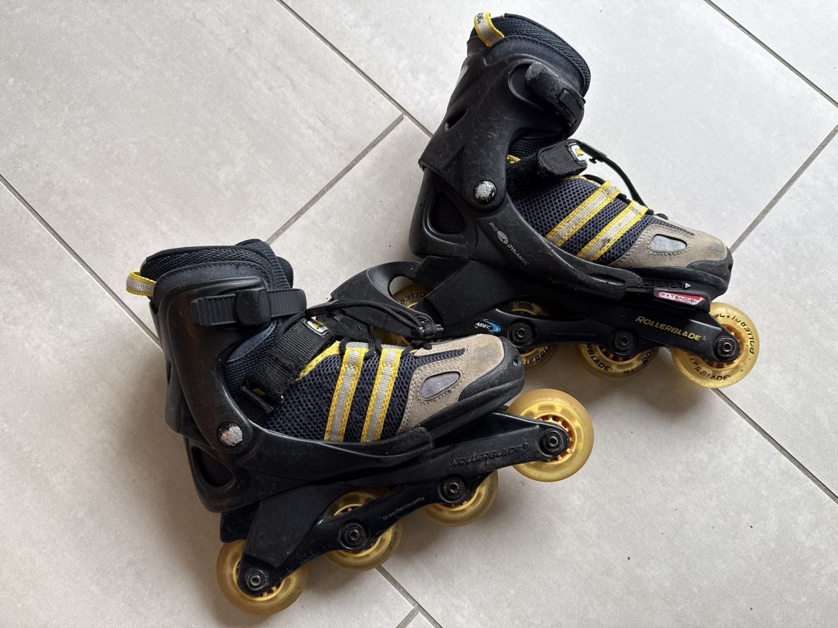 Inline-Skating & Rollschuhe: Rollschuhe Rollerblade Grösse 32-37 – Gebraucht aus Winterthur von Masi2003 1