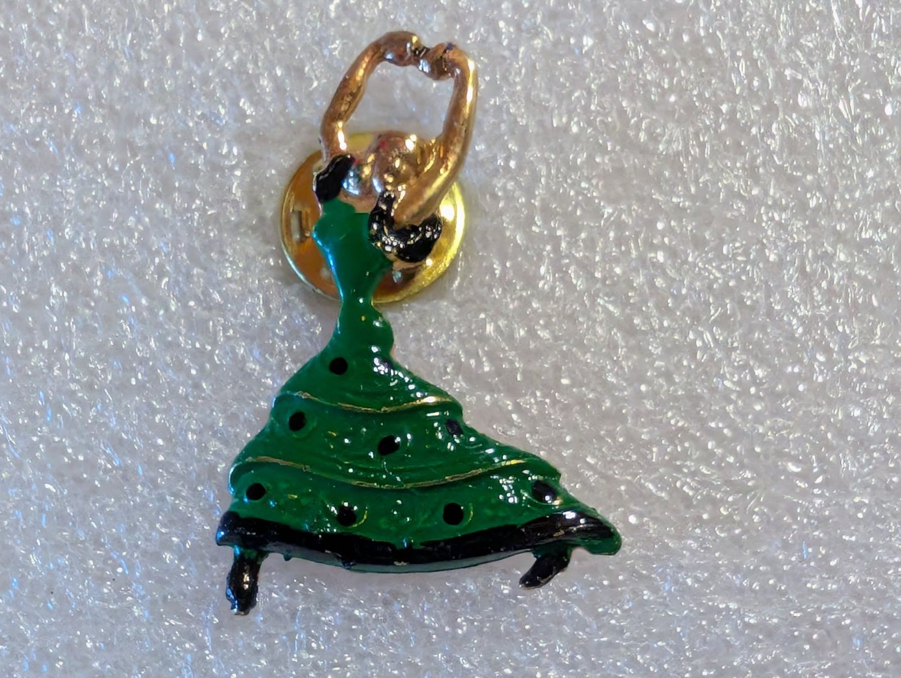 Placchette & Badge: Ansteckpin 276: Tänzerin – Usato da Oppligen venduto da Pin-Fall-Shop