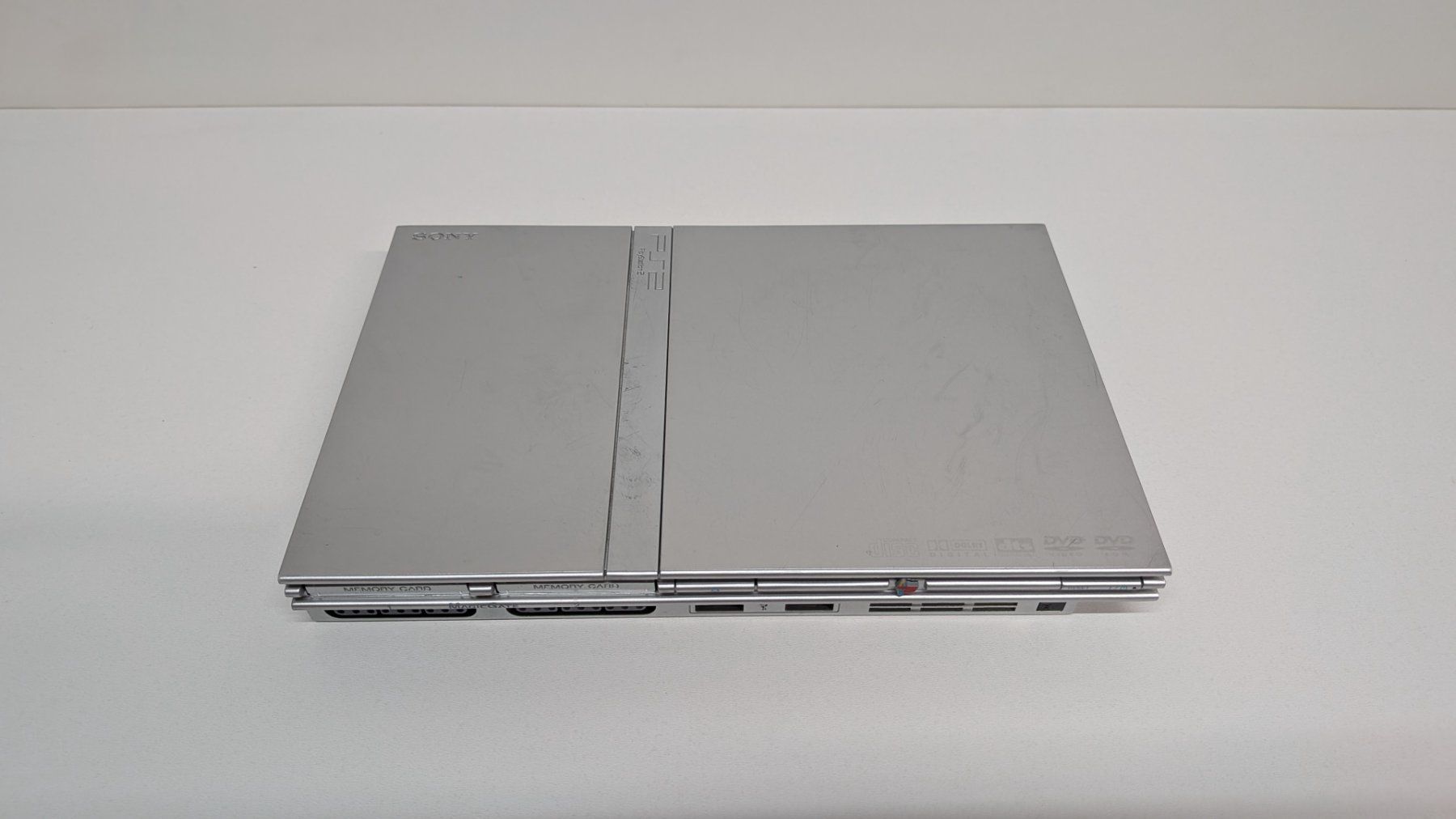 Sony Consoles: PlayStation 2 Slim Silver mit Controller ORIGINAL – D'occasion à Menziken par mame18 2